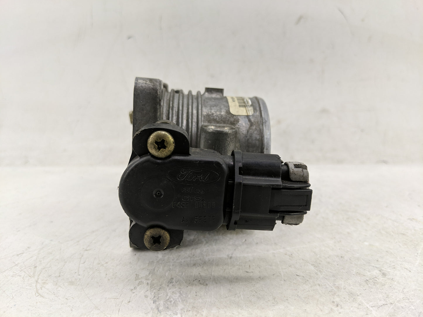 1996-1997 Ford Mustang Throttle Body Fits Fits 1996 1997 OEM Used Auto Parts - Oemusedautoparts1.com