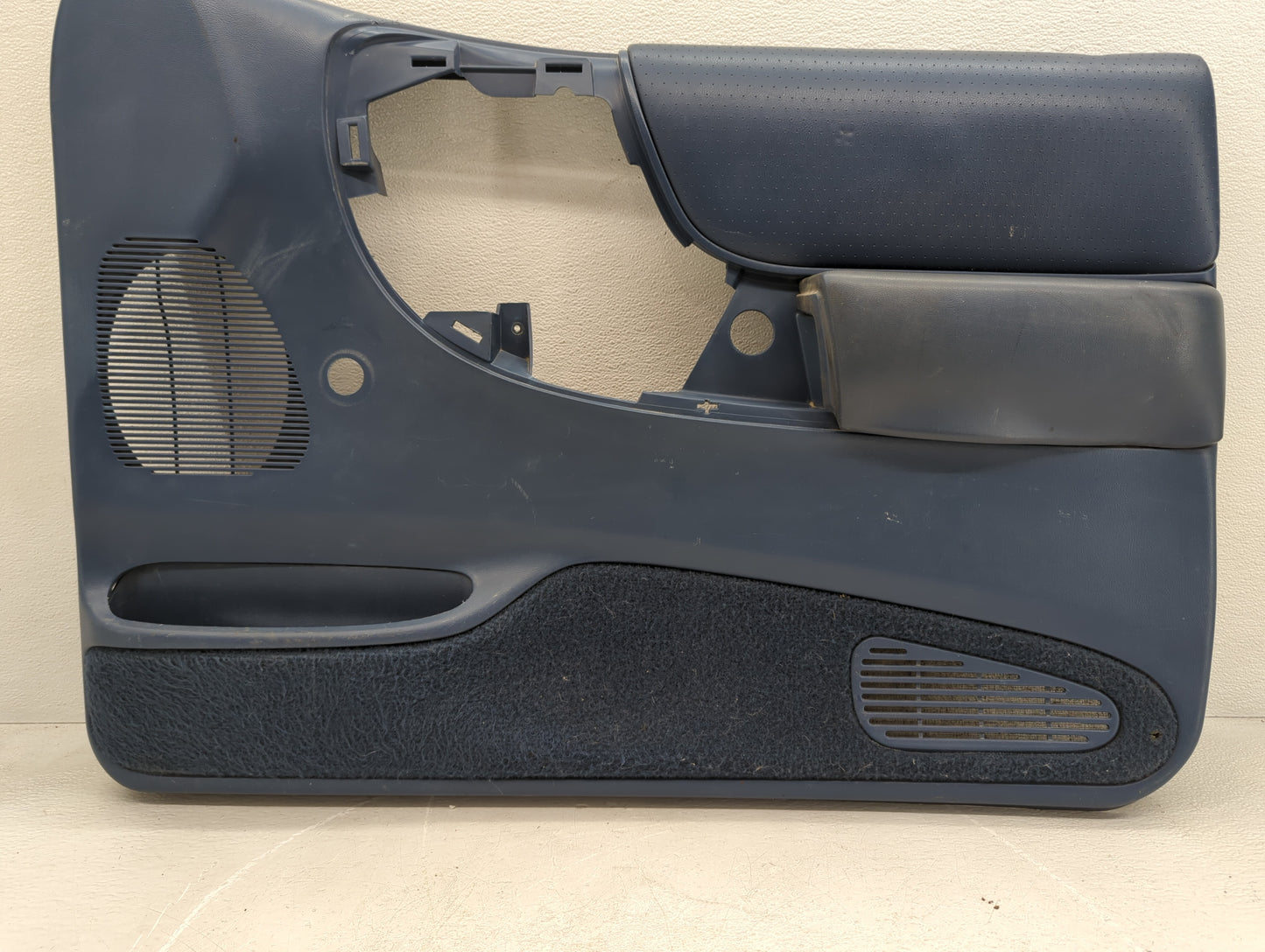 1995 Ford Ranger Front Right Passenger Interior Door Panel Trim - Oemusedautoparts1.com