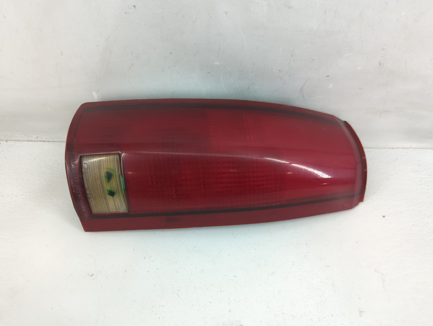 1995 Gmc 1500 Tail Light Assembly Driver Left OEM Fits OEM Used Auto Parts - Oemusedautoparts1.com