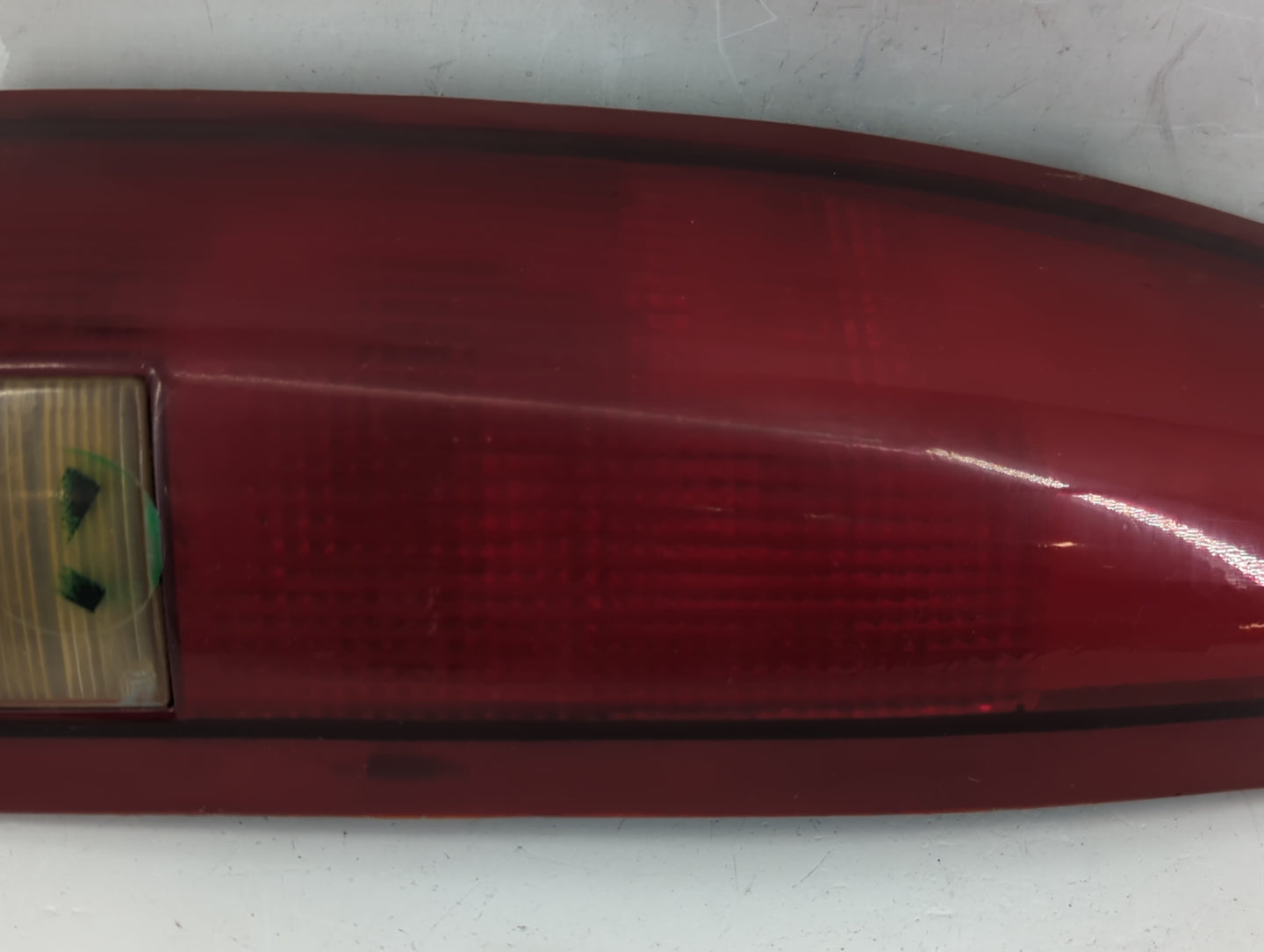 1995 Gmc 1500 Tail Light Assembly Driver Left OEM Fits OEM Used Auto Parts - Oemusedautoparts1.com