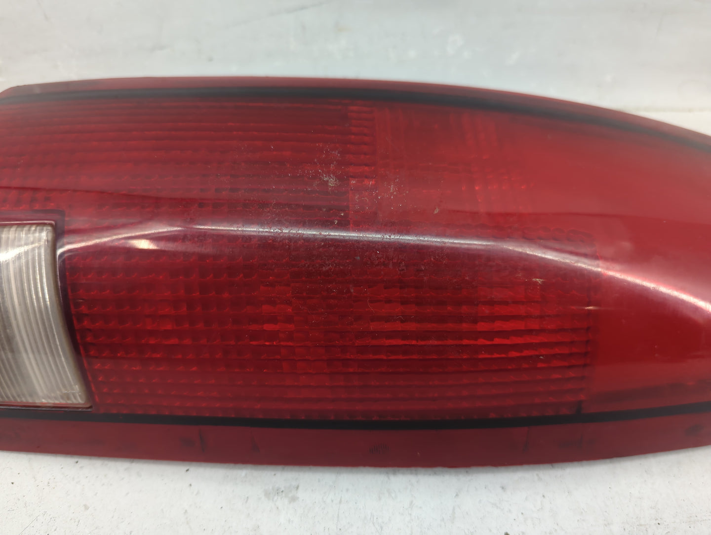 1995 Gmc 1500 Tail Light Assembly Driver Left OEM P/N:16506349 Fits OEM Used Auto Parts - Oemusedautoparts1.com