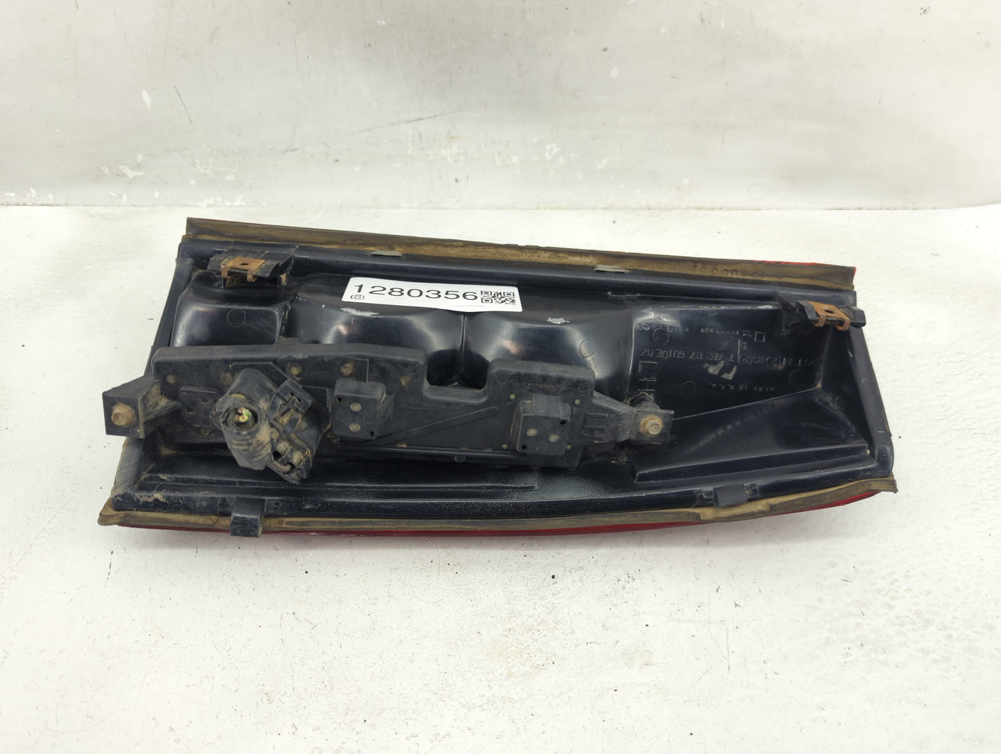 1995 Gmc 1500 Tail Light Assembly Driver Left OEM P/N:16506349 Fits OEM Used Auto Parts - Oemusedautoparts1.com