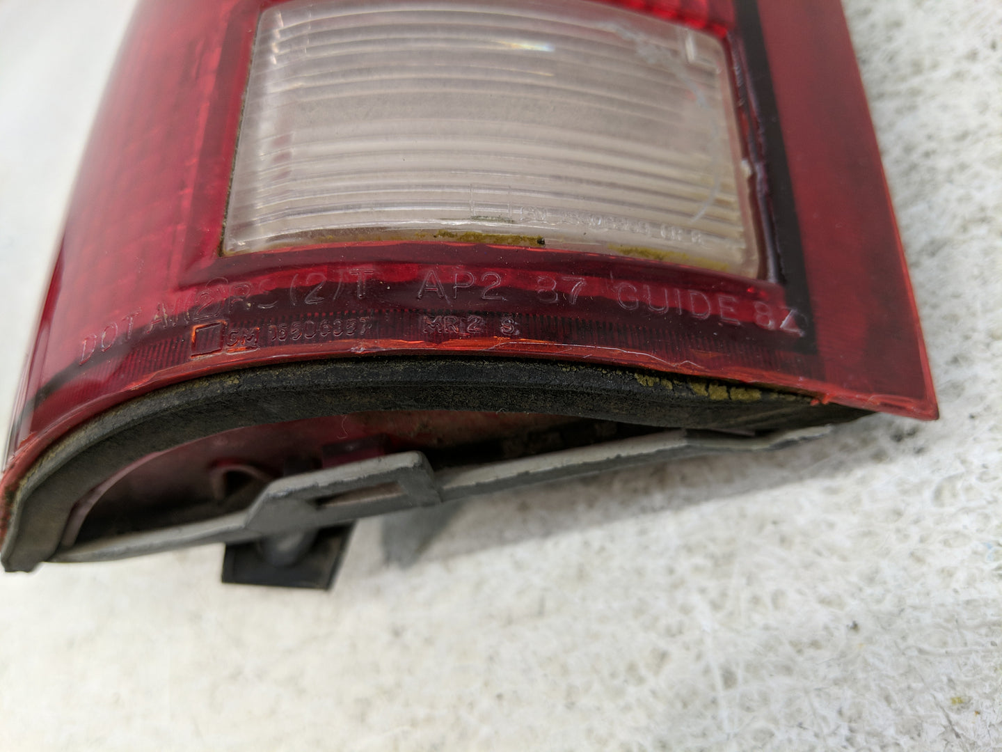 1995 Gmc 1500 Tail Light Assembly Driver Left OEM P/N:16506349 Fits OEM Used Auto Parts - Oemusedautoparts1.com