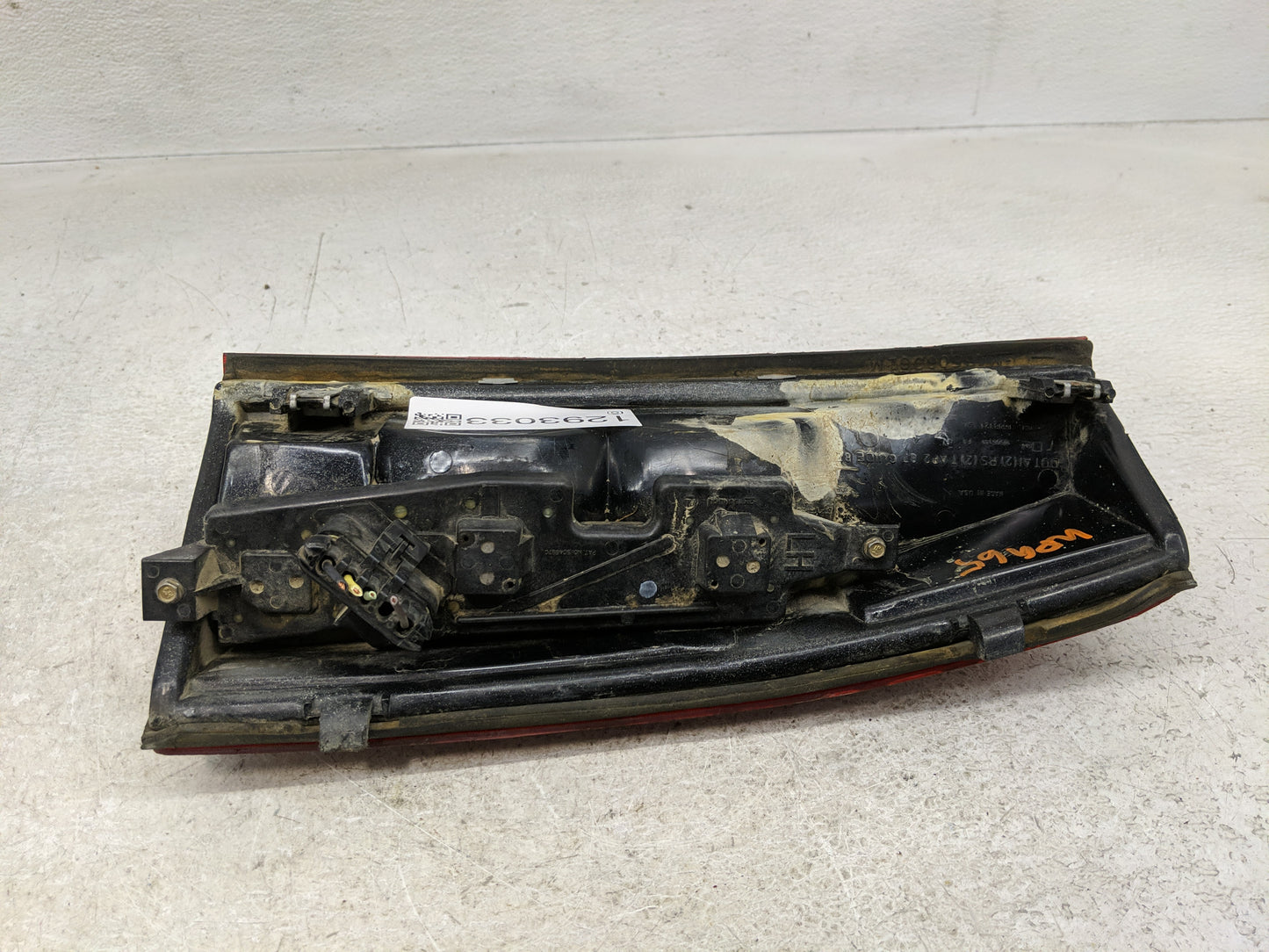 1995 Gmc 1500 Tail Light Assembly Driver Left OEM P/N:16506349 Fits OEM Used Auto Parts - Oemusedautoparts1.com