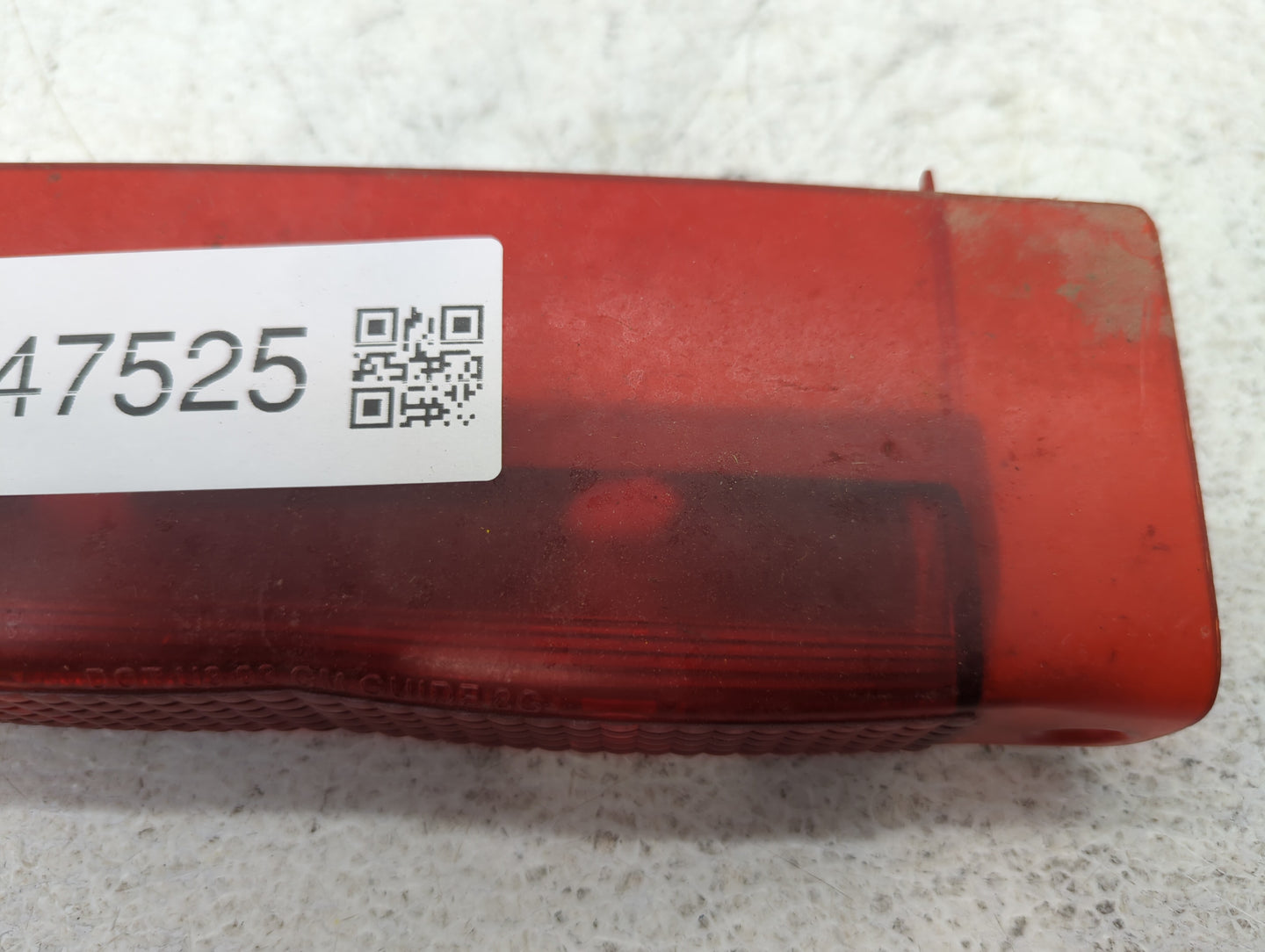 1995 Gmc 2500 Third Brake Light Tail Light P/N:15748590 Fits OEM Used Auto Parts - Oemusedautoparts1.com