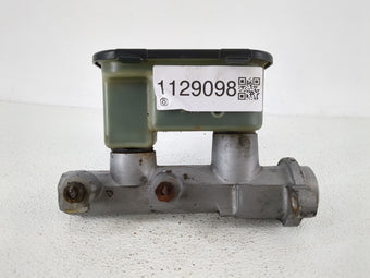 compare product 1995 GMC G2500 Pickup Master Cylinder