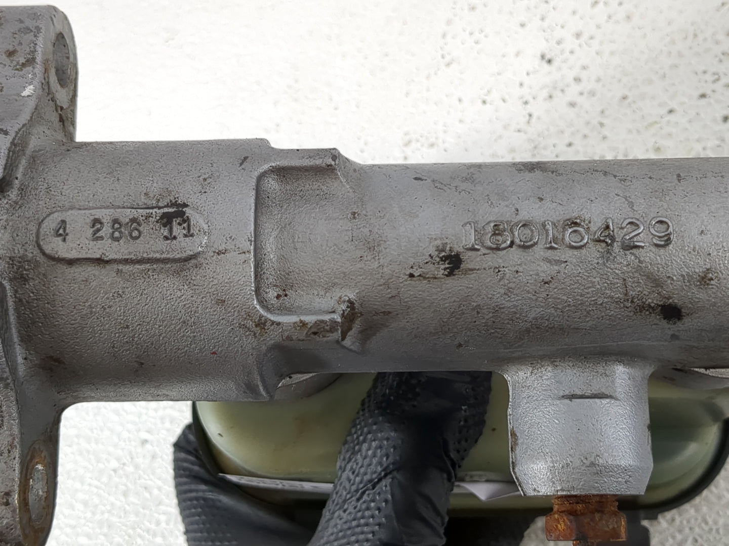 1995 GMC G2500 Pickup Master Cylinder - Oemusedautoparts1.com
