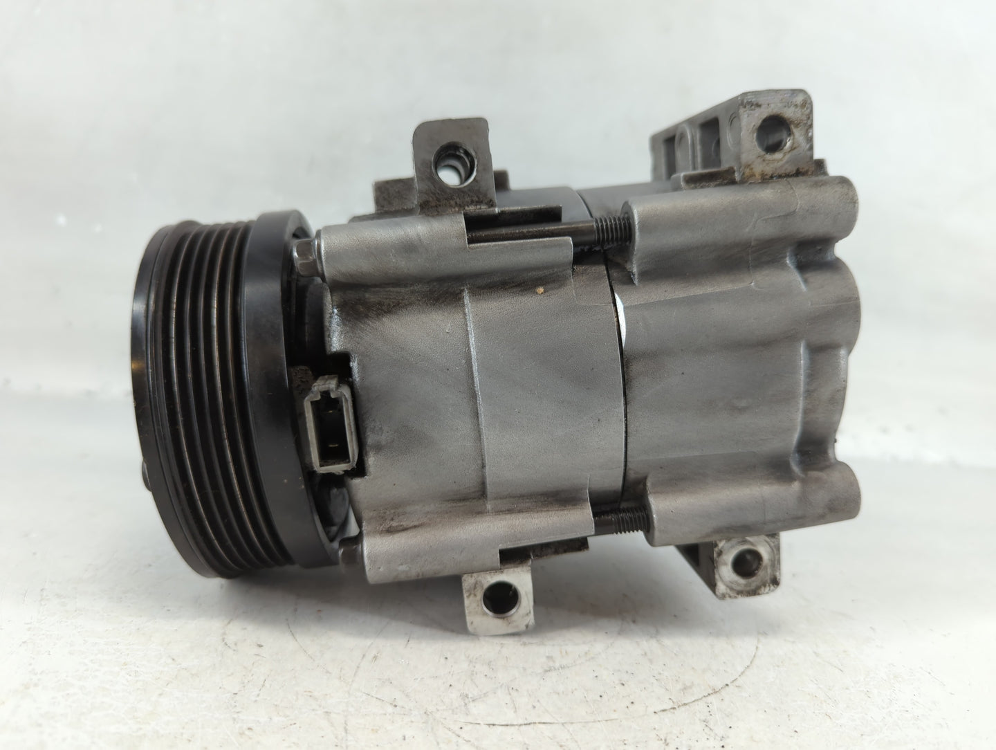 1995-1995 Gmc Safari Air Conditioning A/c Ac Compressor Oem - Oemusedautoparts1.com