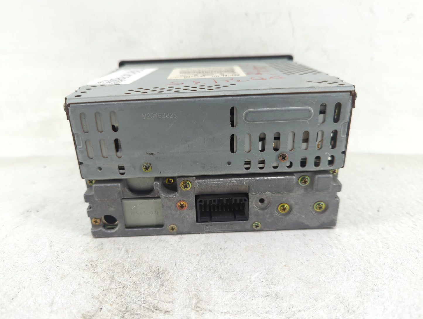 1994-1997 Honda Accord Radio AM FM Cd Player Receiver Replacement P/N:39100-S84-A300 Fits Fits 1994 1995 1996 1997 OEM Used 