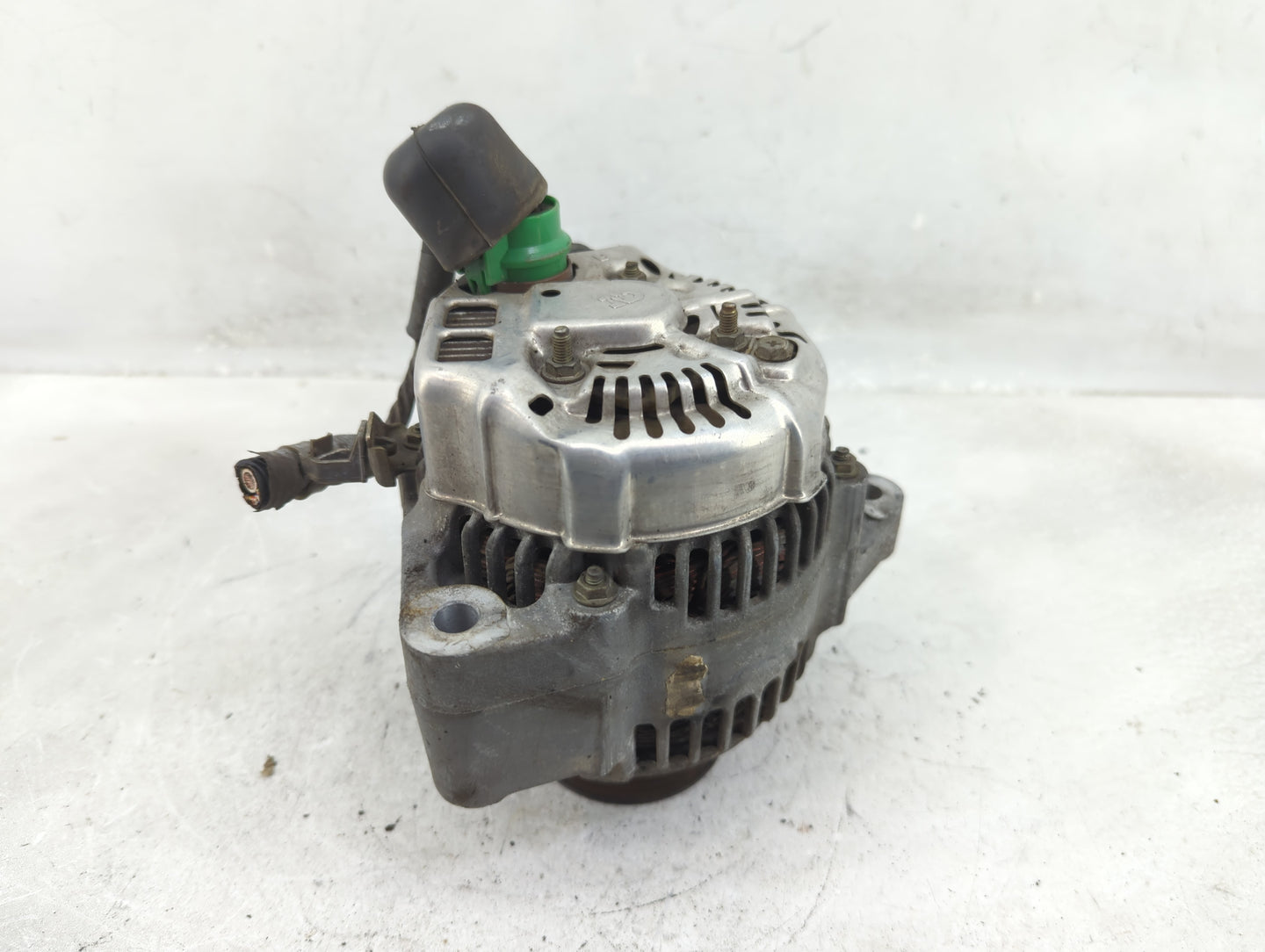 1995-1997 Honda Accord Alternator Replacement Generator Charging Assembly Engine OEM P/N:TN101211-5500 Fits Fits 1995 1996 1