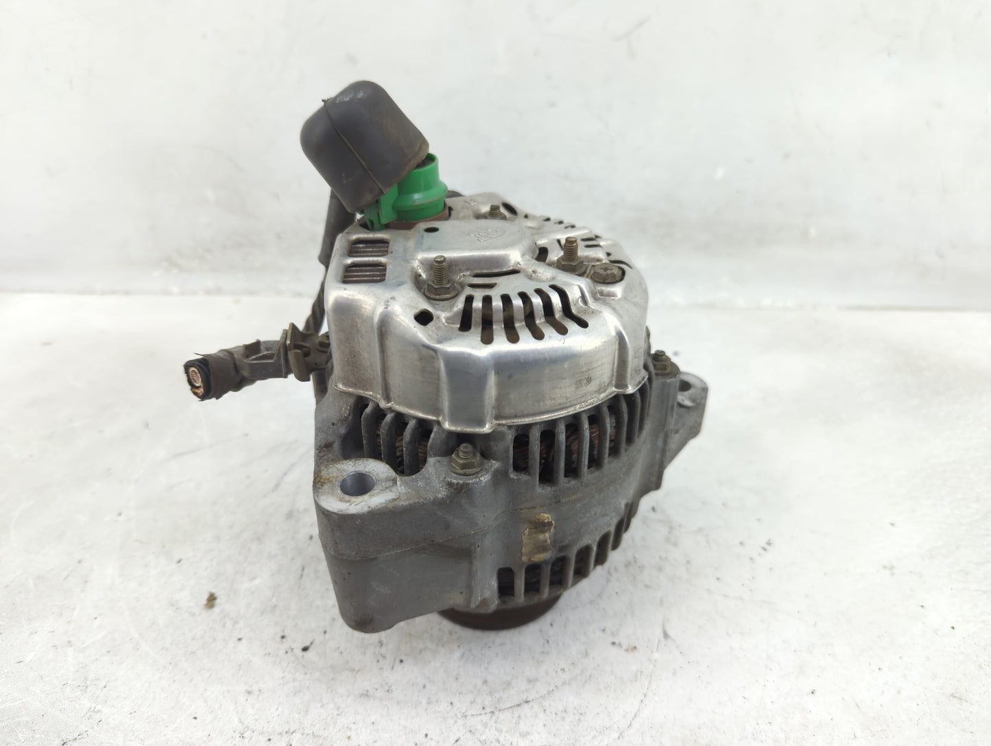 1995-1997 Honda Accord Alternator Replacement Generator Charging Assembly Engine OEM P/N:TN101211-5500 Fits Fits 1995 1996 1