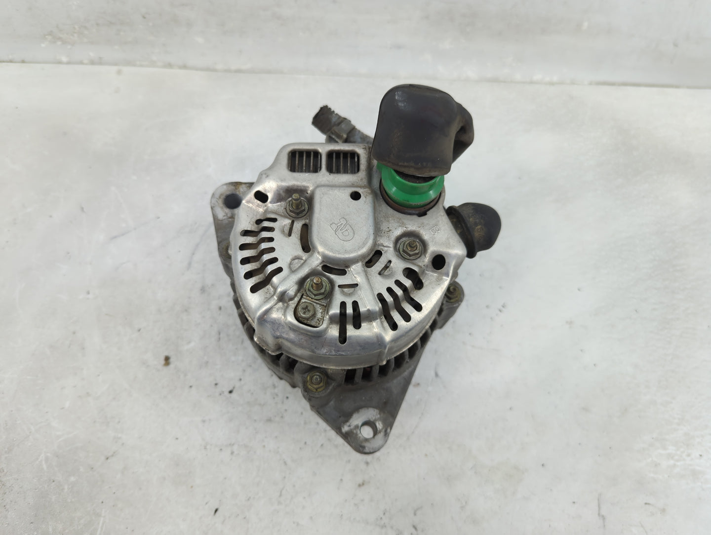 1995-1997 Honda Accord Alternator Replacement Generator Charging Assembly Engine OEM P/N:TN101211-5500 Fits Fits 1995 1996 1