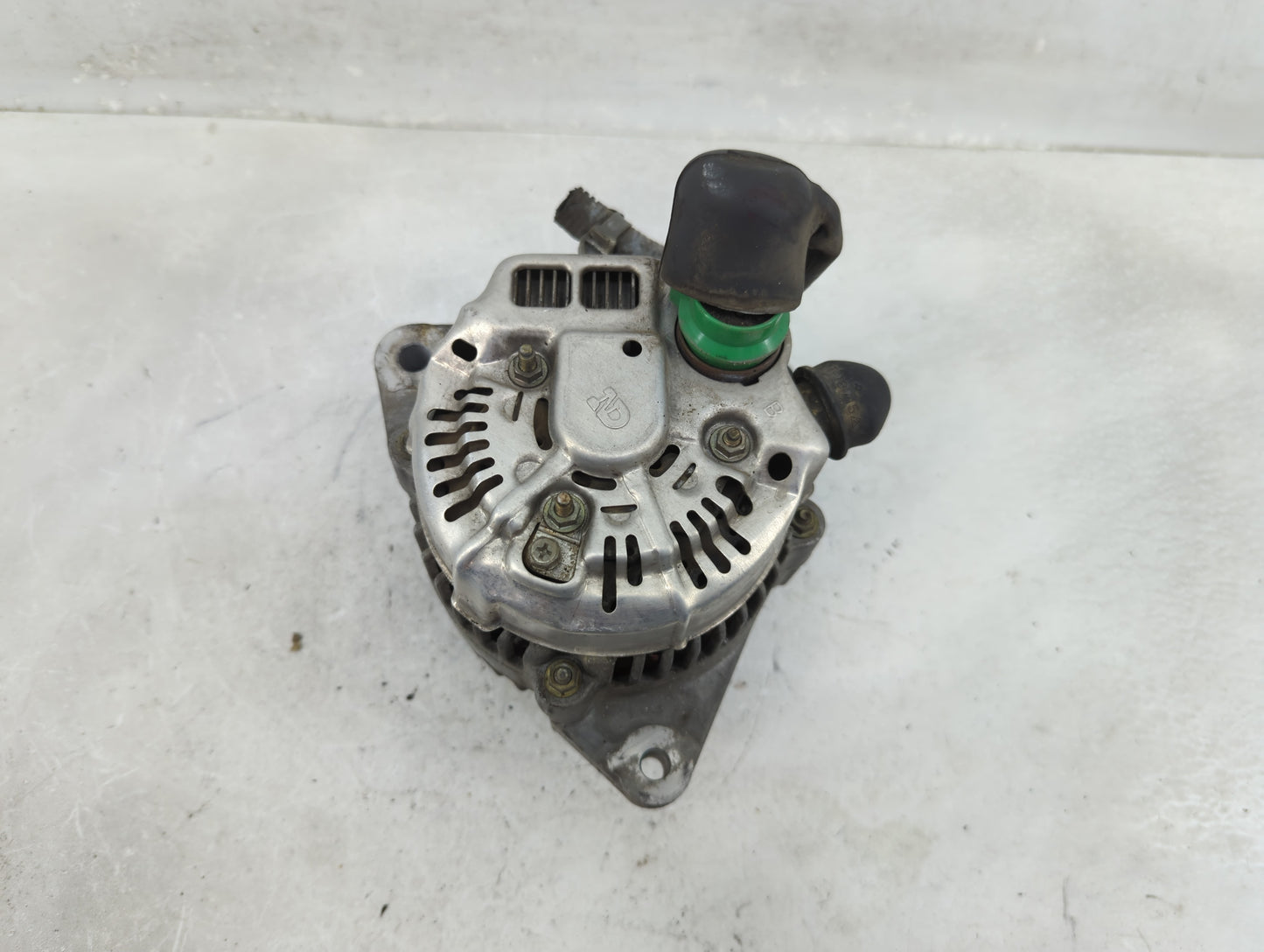 1995-1997 Honda Accord Alternator Replacement Generator Charging Assembly Engine OEM P/N:TN101211-5500 Fits Fits 1995 1996 1