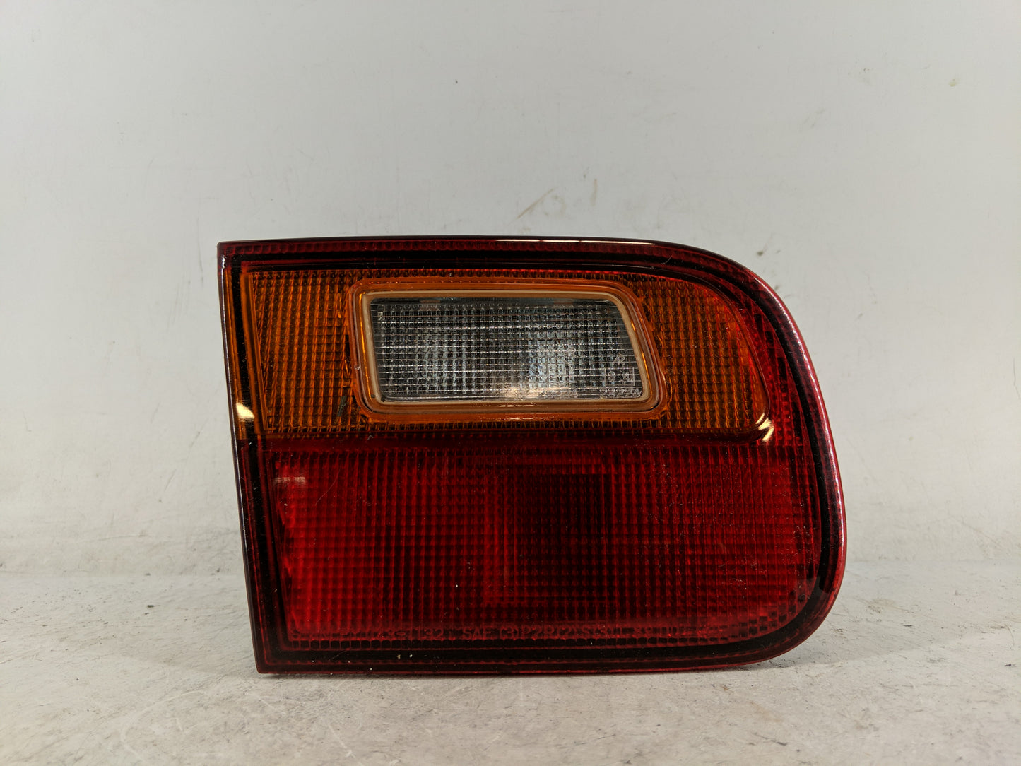 1992-1995 Honda Civic Tail Light Assembly Driver Left OEM P/N:E423224 Fits Fits 1992 1993 1994 1995 OEM Used Auto Parts - Oe