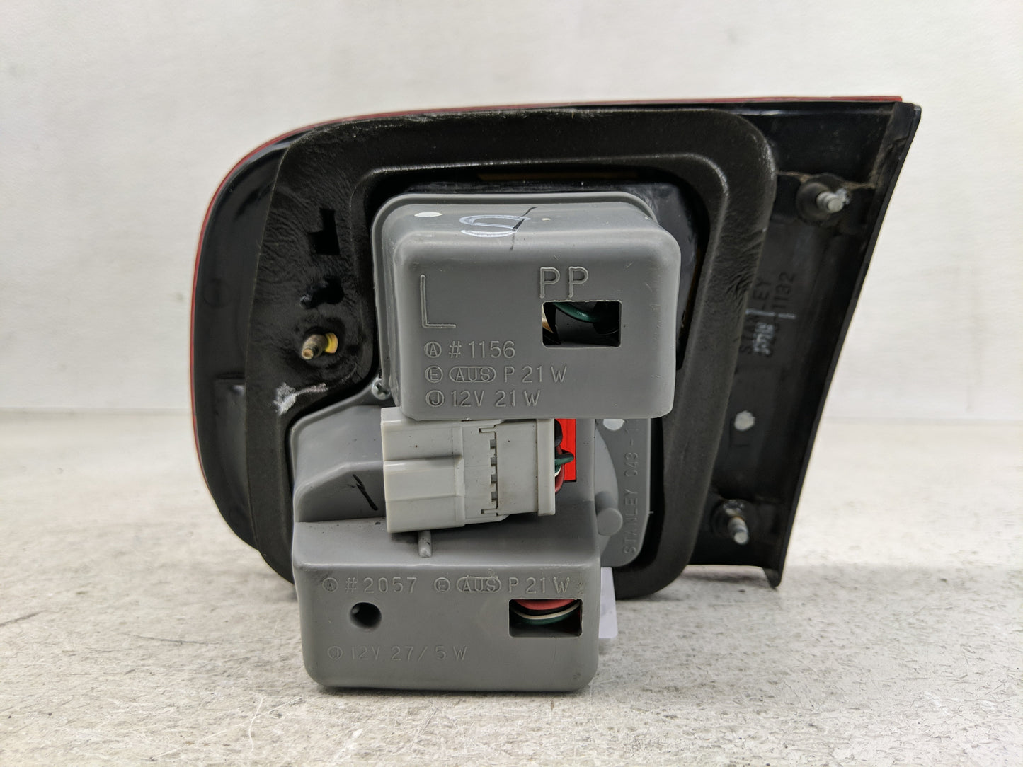 1992-1995 Honda Civic Tail Light Assembly Driver Left OEM Fits Fits 1992 1993 1994 1995 OEM Used Auto Parts - Oemusedautopar