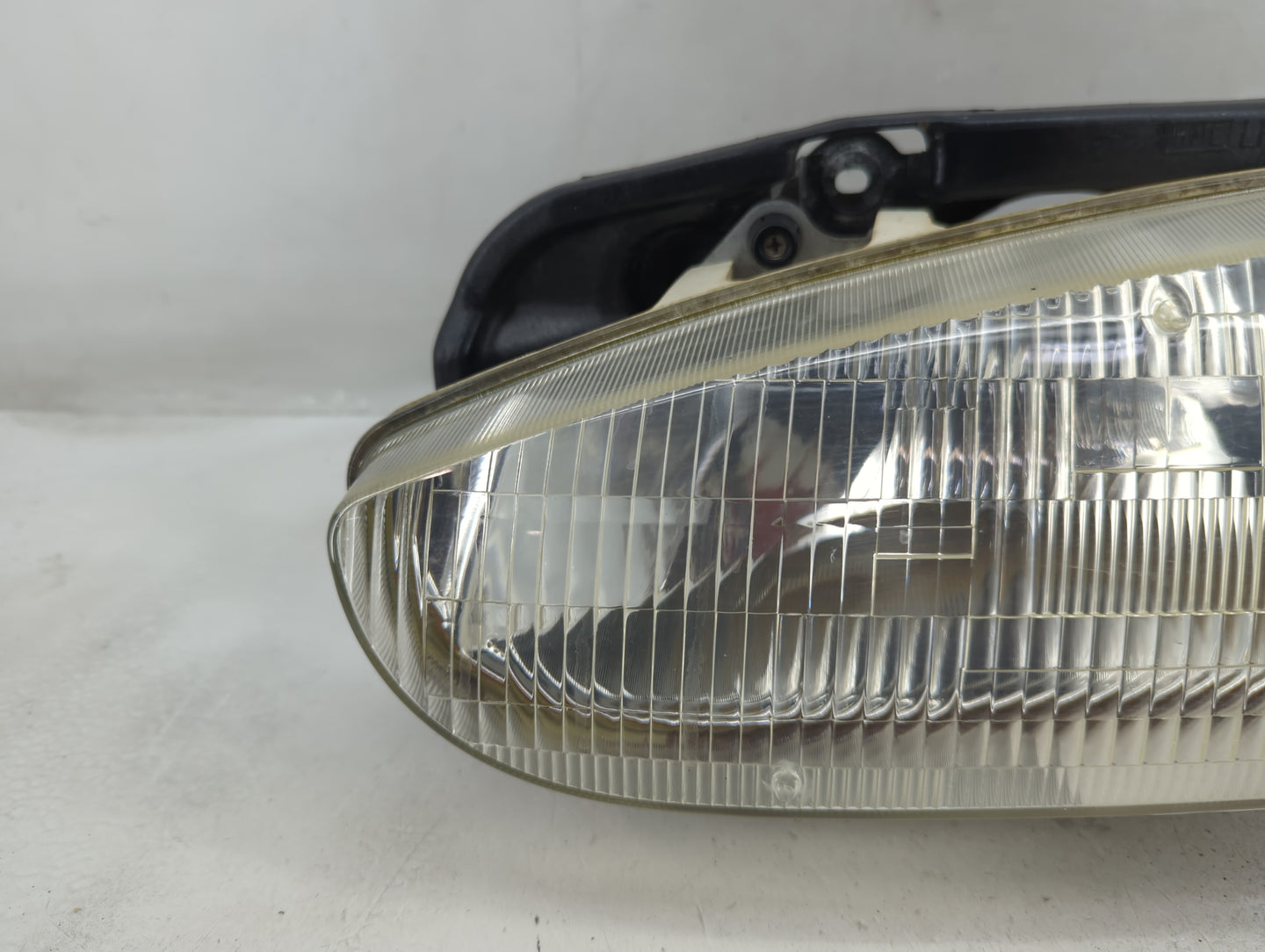 1994-1995 Hyundai Elantra Passenger Right Oem Head Light Headlight Lamp - Oemusedautoparts1.com