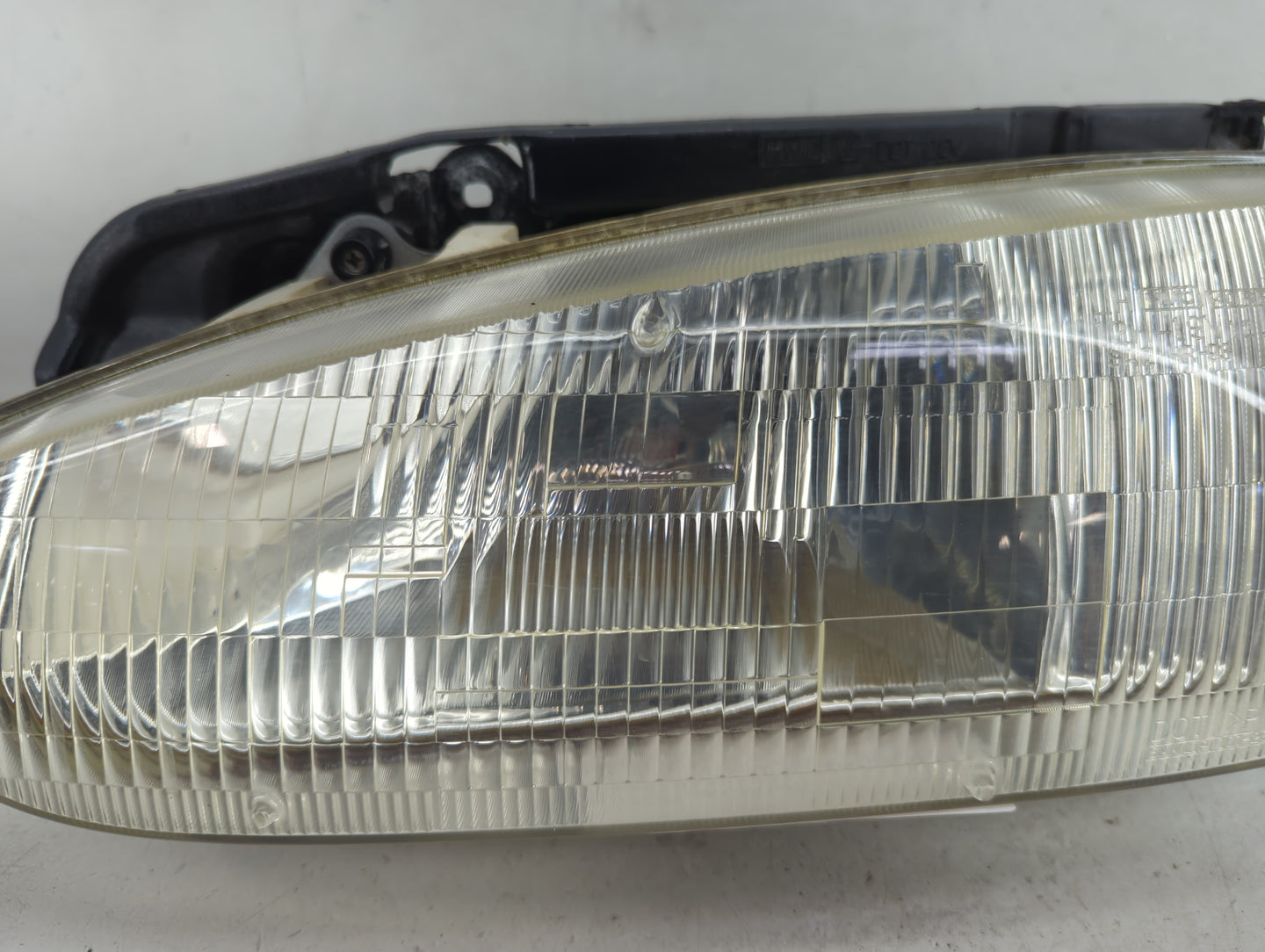 1994-1995 Hyundai Elantra Passenger Right Oem Head Light Headlight Lamp - Oemusedautoparts1.com