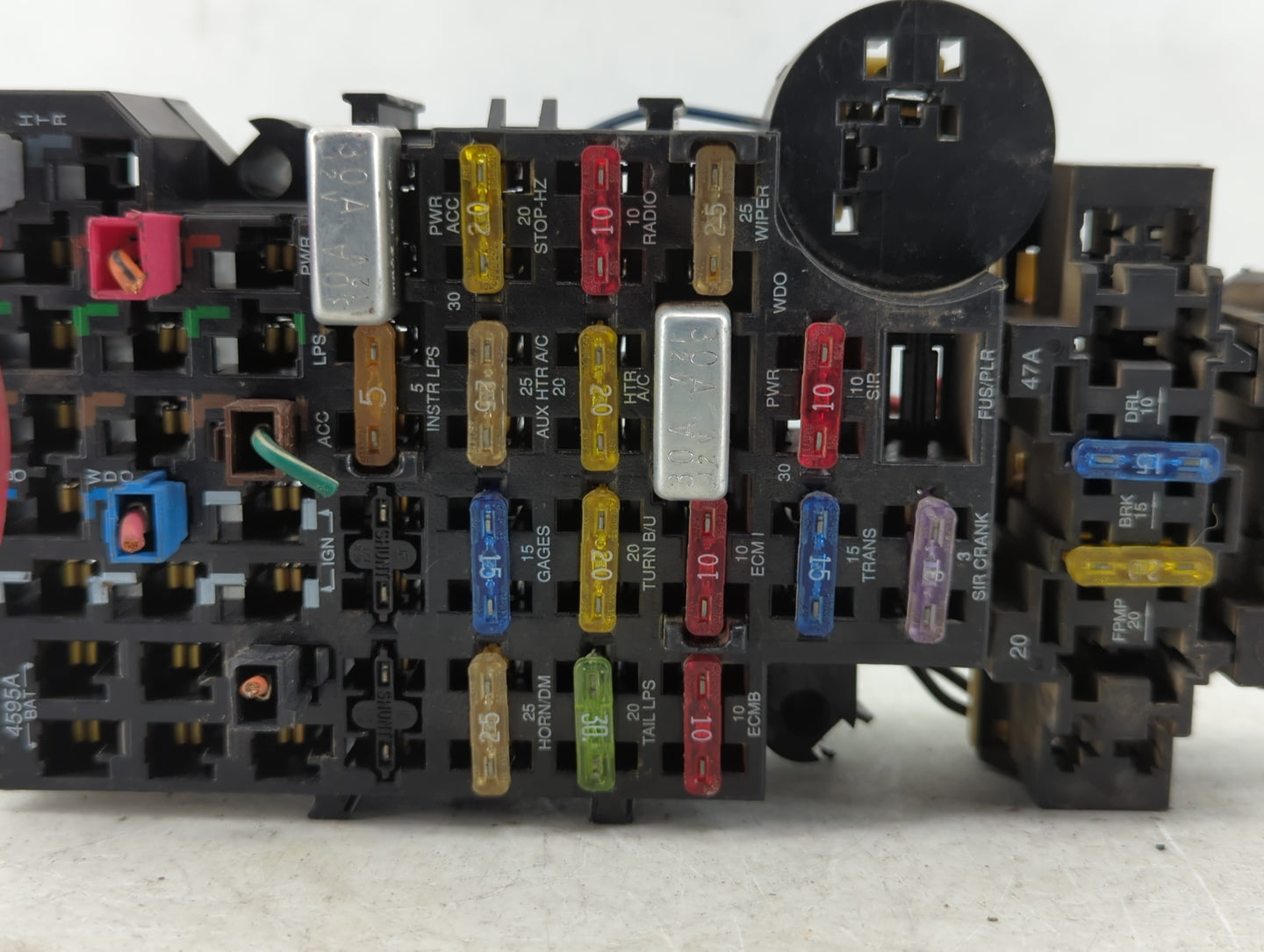 Infiniti G20 Chassis Control Module Ccm Bcm Body Control - Oemusedautoparts1.com