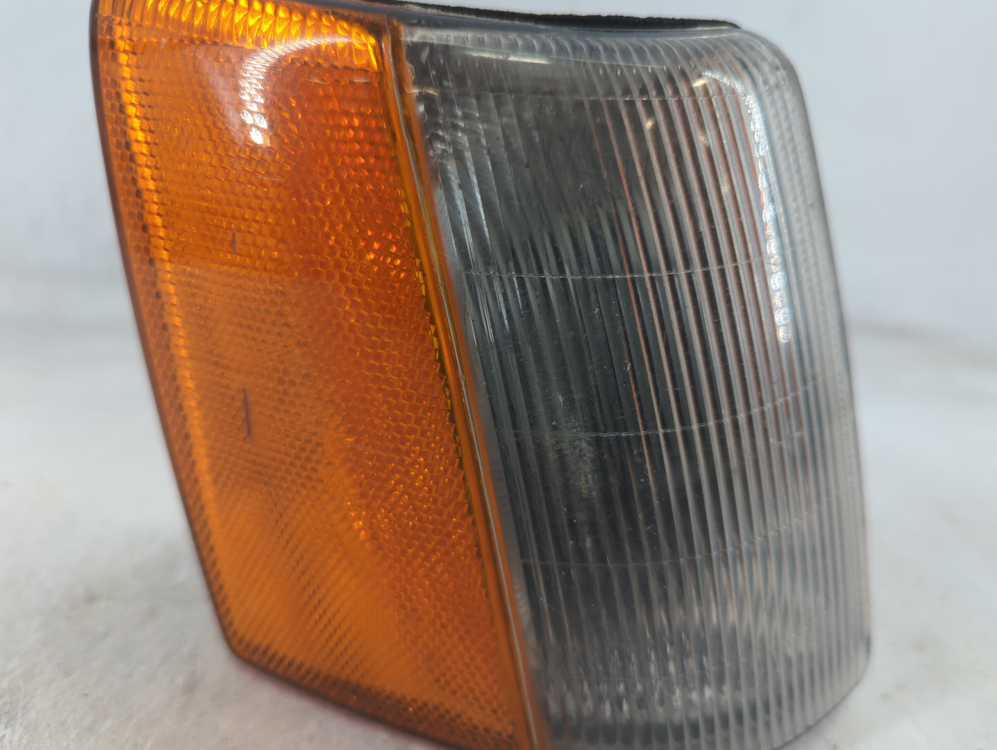 1984-1996 Jeep Cherokee Passenger Right Oem Head Light Headlight Lamp - Oemusedautoparts1.com