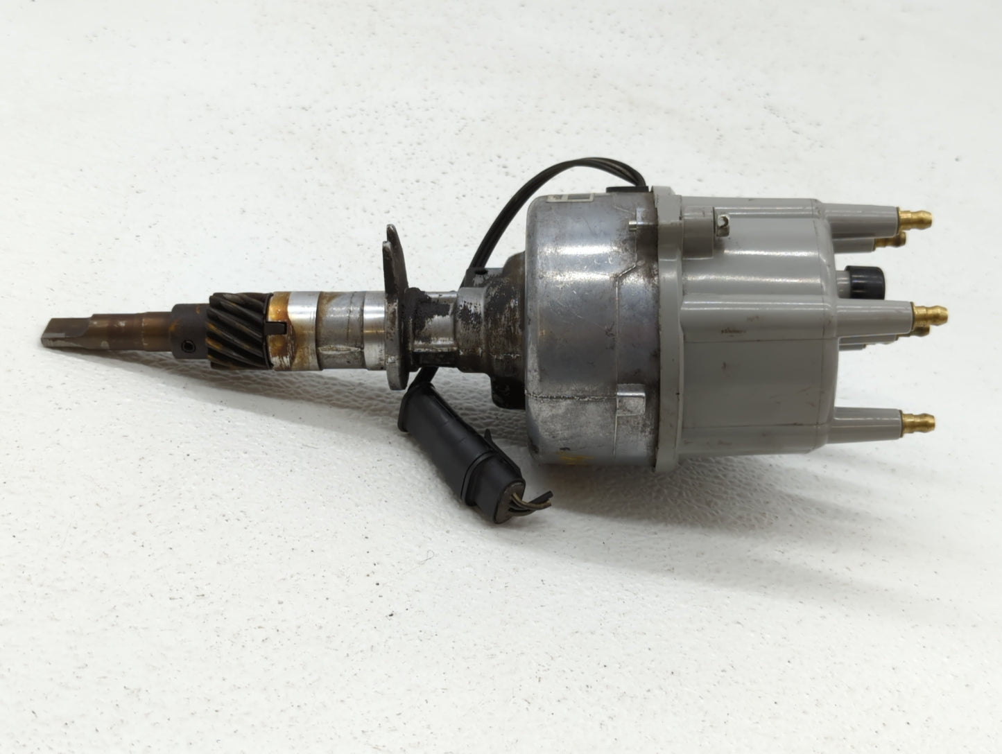1995 Jeep Grand Cherokee Engine Ignition Distributor OEM P/N:56027028 Fits OEM Used Auto Parts - Oemusedautoparts1.com