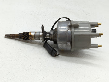 1995 Jeep Grand Cherokee Engine Ignition Distributor OEM P/N:56027028 Fits OEM Used Auto Parts - Oemusedautoparts1.com