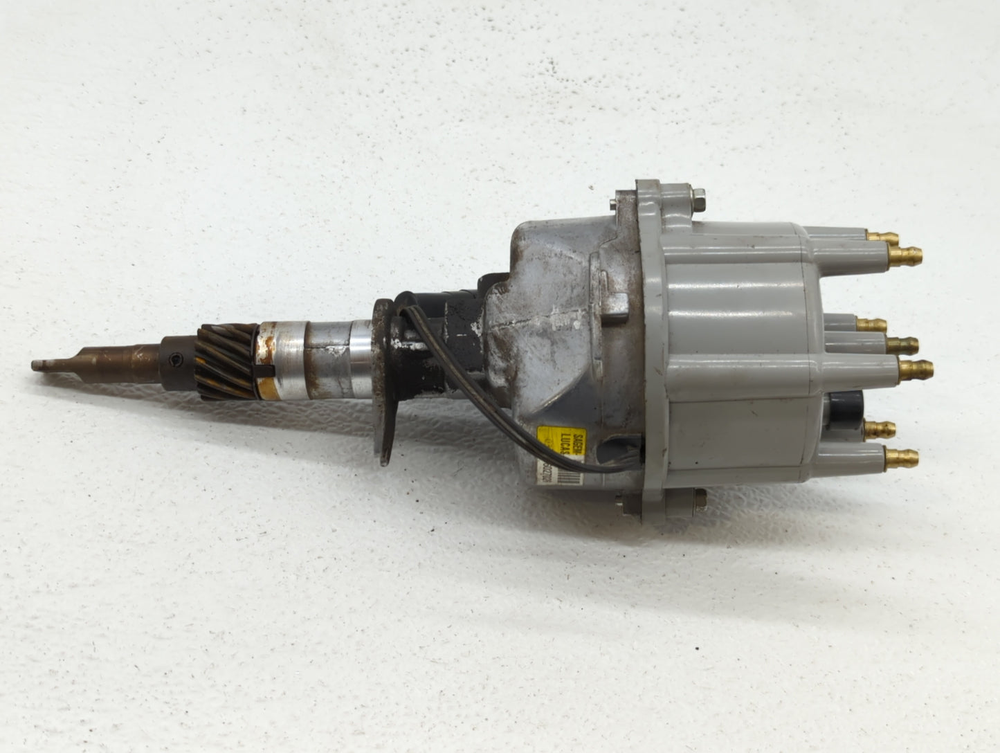 1995 Jeep Grand Cherokee Engine Ignition Distributor OEM P/N:56027028 Fits OEM Used Auto Parts - Oemusedautoparts1.com