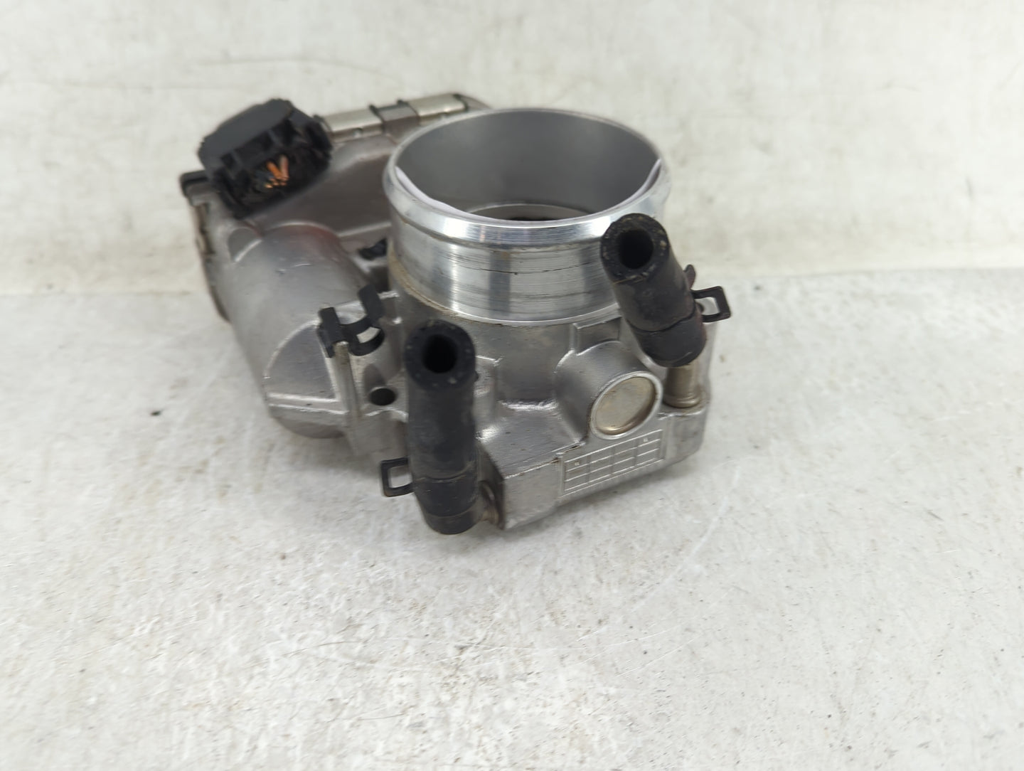 1995 Mercedes-Benz E350 Throttle Body P/N:35100-2G200 Fits OEM Used Auto Parts - Oemusedautoparts1.com