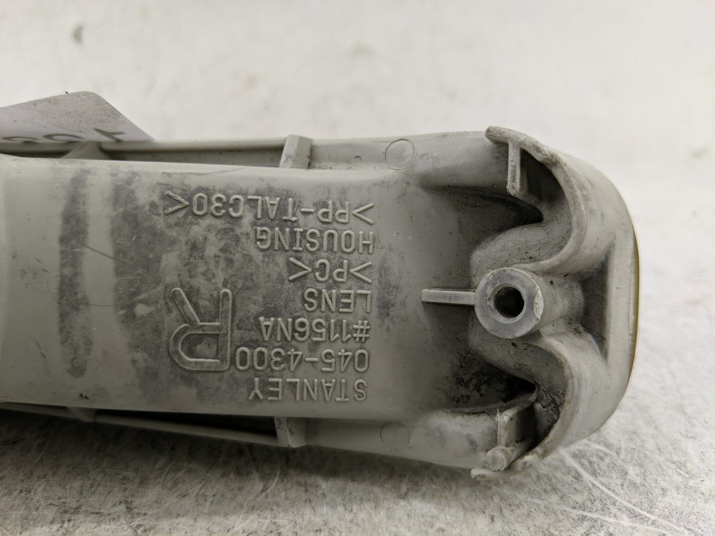1994-1998 Mitsubishi Galant Passenger Right Oem Front Light Lamp - Oemusedautoparts1.com