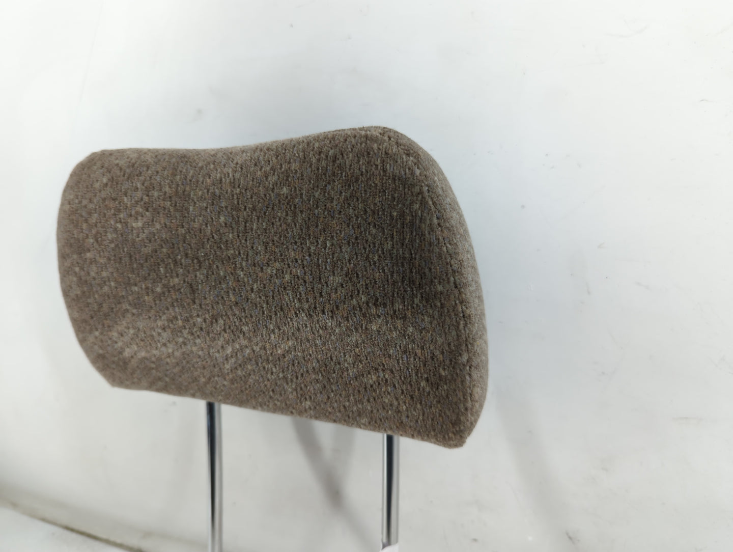 1995 Mitsubishi Montero Headrest Head Rest Front Driver Passenger Seat Fits OEM Used Auto Parts - Oemusedautoparts1.com