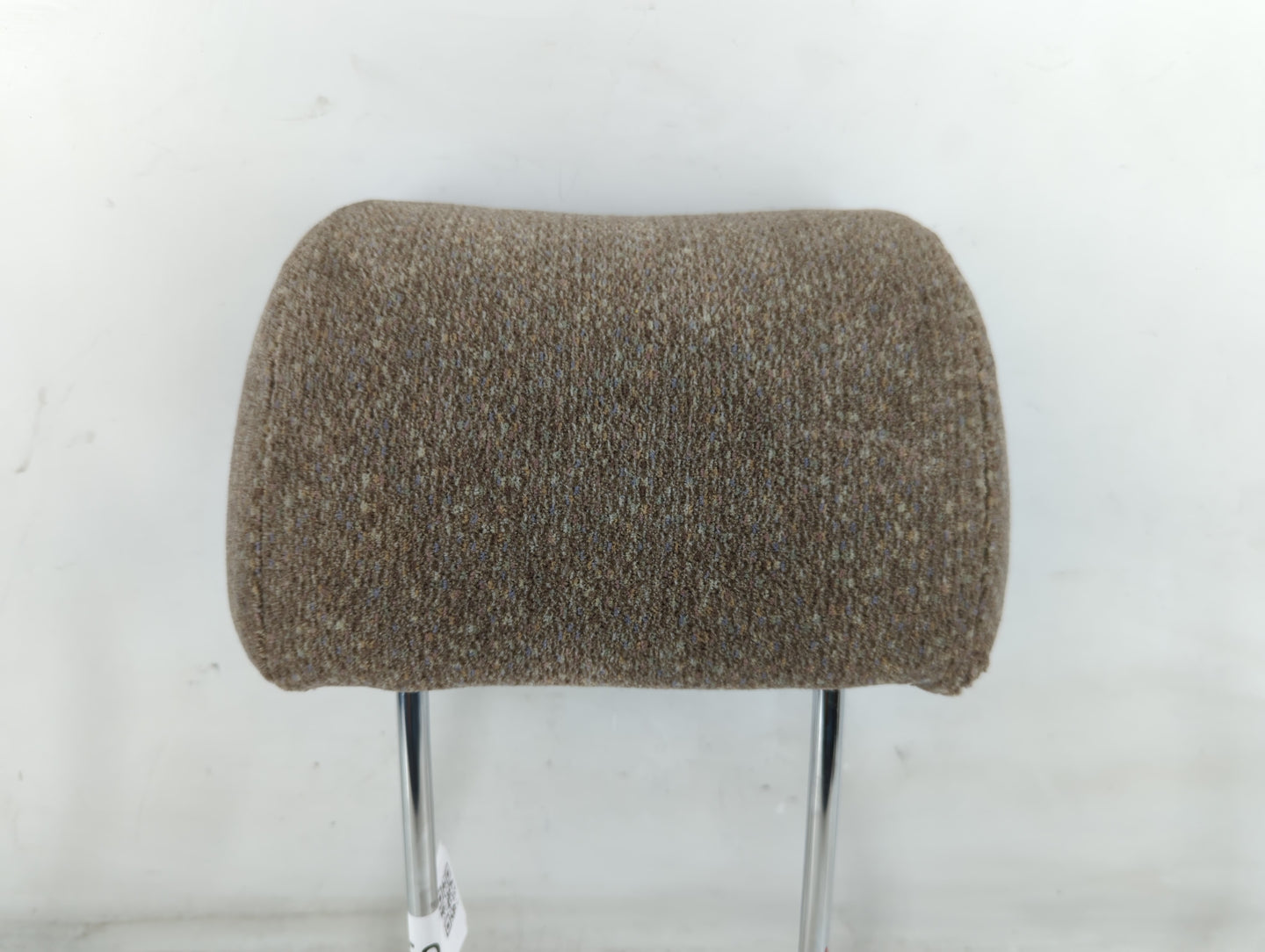 1995 Mitsubishi Montero Headrest Head Rest Front Driver Passenger Seat Fits OEM Used Auto Parts - Oemusedautoparts1.com