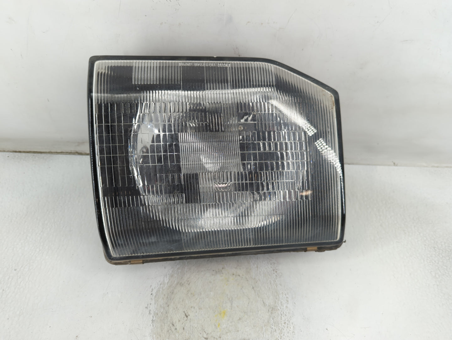 1992-1997 Mitsubishi Montero Driver Left Oem Head Light Headlight Lamp - Oemusedautoparts1.com