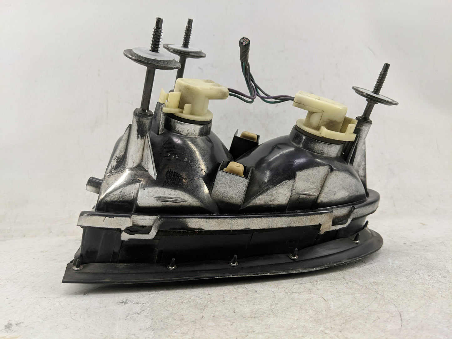 1995-1999 Oldsmobile Aurora Tail Light Assembly Passenger Right OEM Fits Fits 1995 1996 1997 1998 1999 OEM Used Auto Parts -