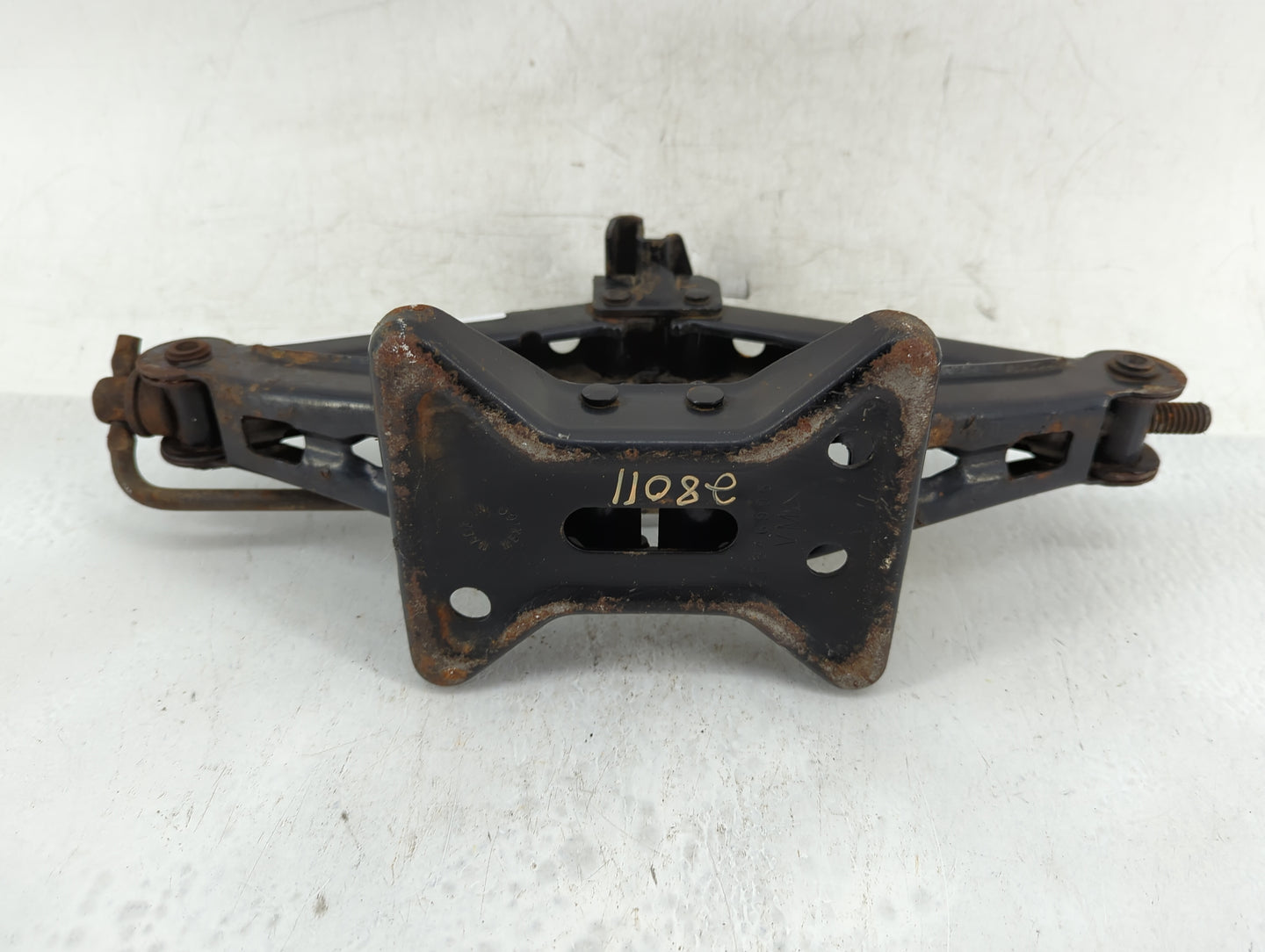 1995 Pontiac Bonneville Spare Scissor Car Jack - Oemusedautoparts1.com