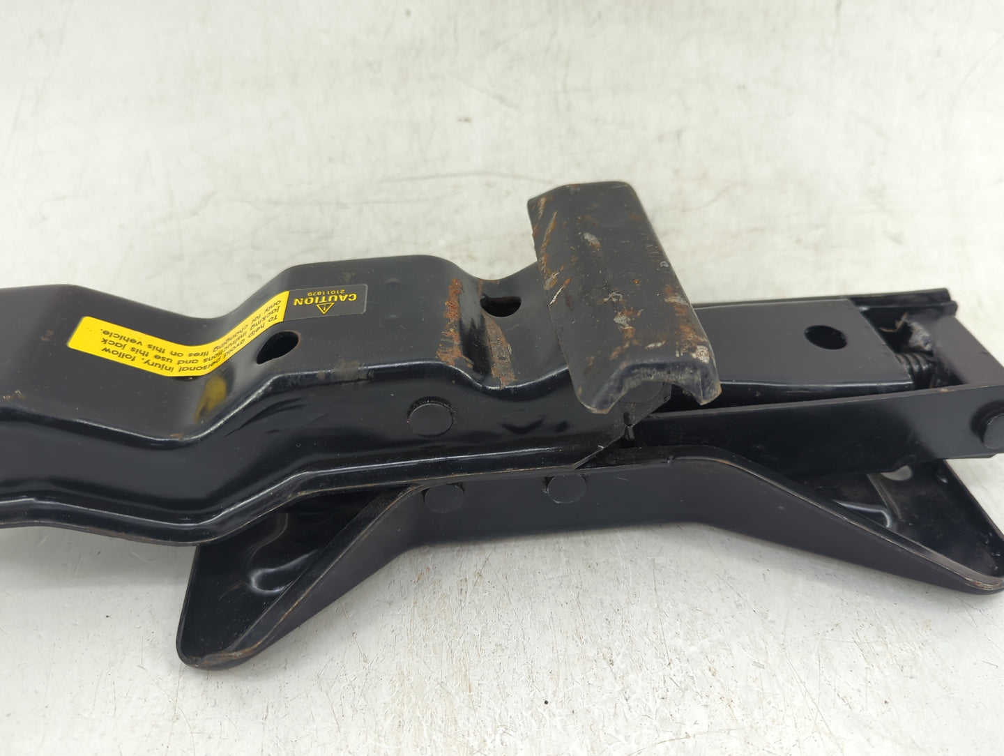 1995 Pontiac Bonneville Spare Scissor Car Jack - Oemusedautoparts1.com