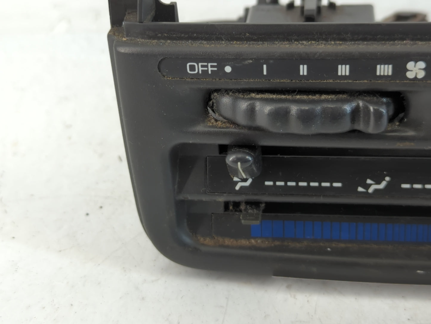 1995 Saturn Sl Climate Control Module Temperature AC/Heater Replacement Fits OEM Used Auto Parts - Oemusedautoparts1.com