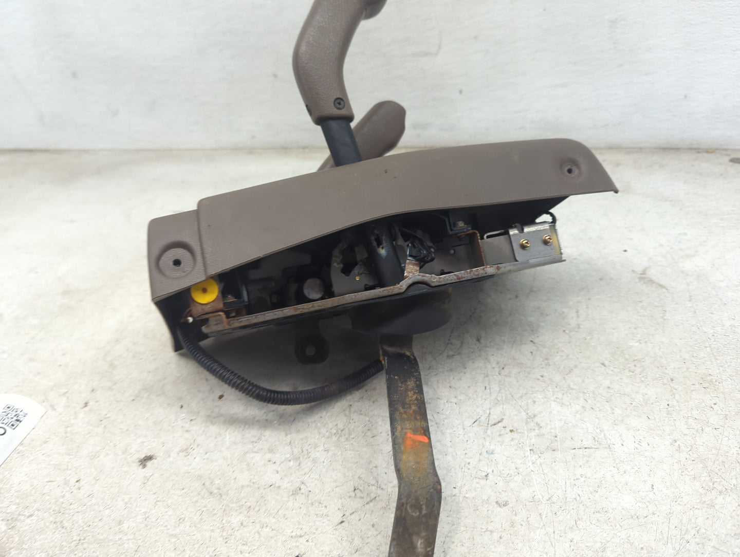 1995 Toyota 4runner Floor Console Assembly Shifter Tan - Oemusedautoparts1.com