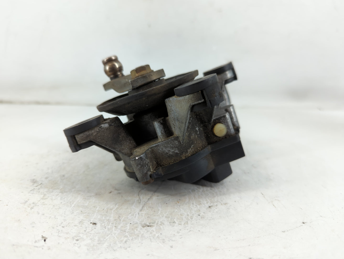 1995 Toyota Avalon Front Windshield Wiper Motor P/N:22139435 Fits OEM Used Auto Parts - Oemusedautoparts1.com