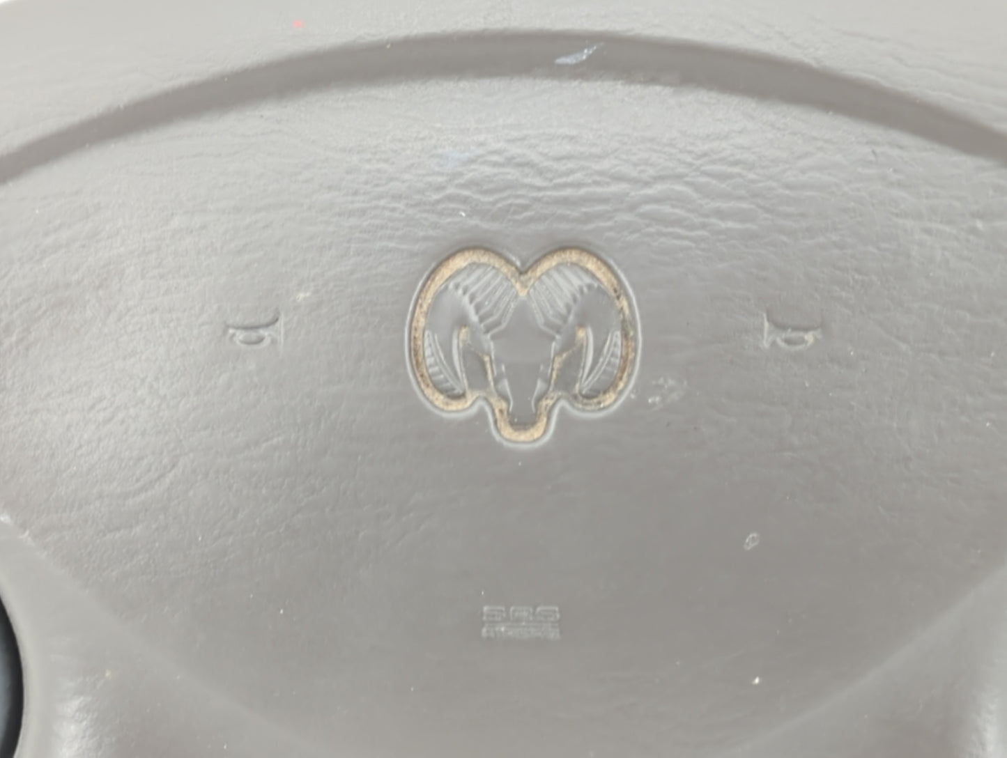 1995-1996 Buick Park Avenue Air Bag Driver Left Steering Wheel Mounted Fits Fits 1995 1996 1997 OEM Used Auto Parts - Oemuse