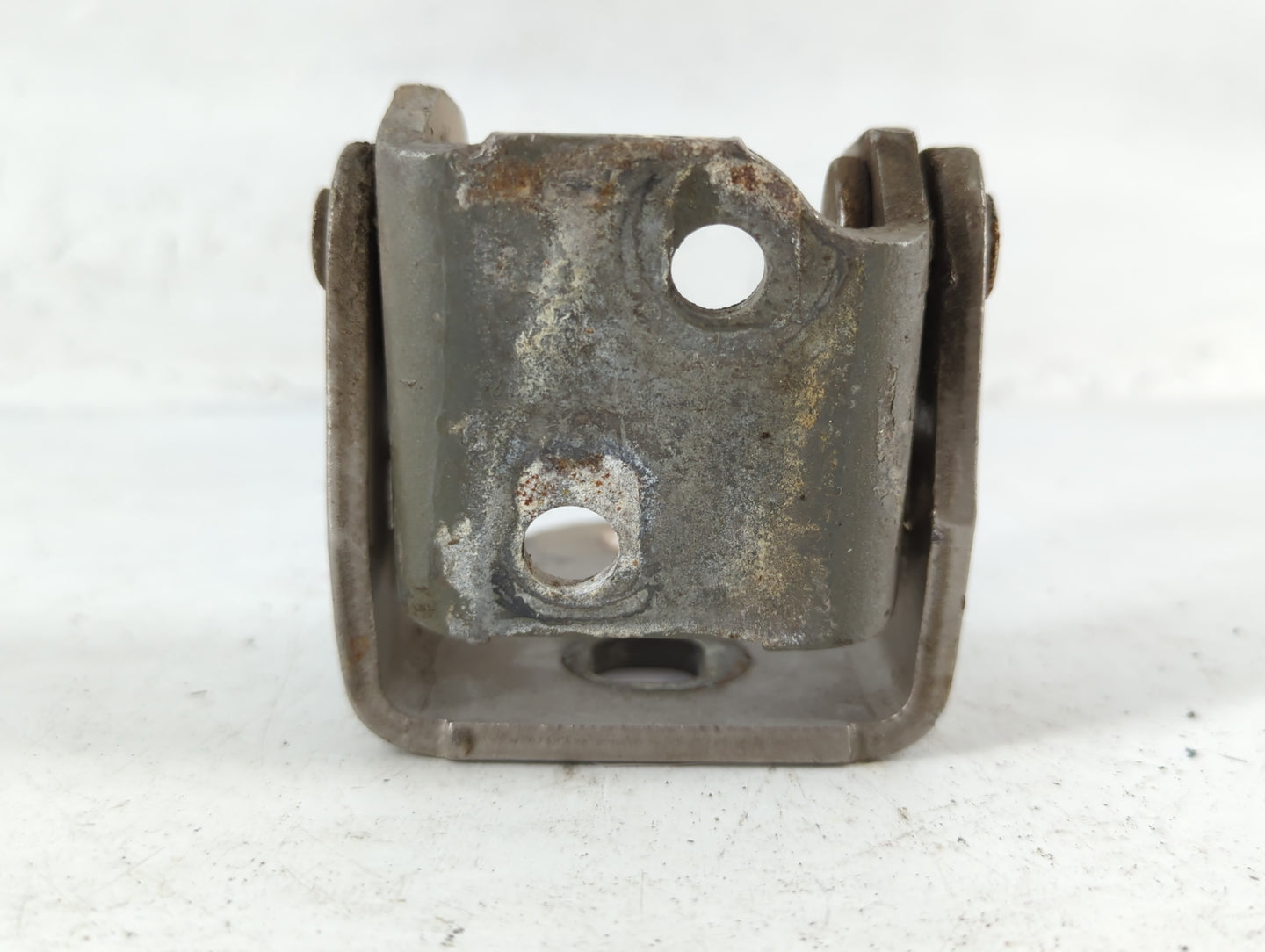 1995-1998 Buick Riviera Passenger Right Hood Hinge - Oemusedautoparts1.com