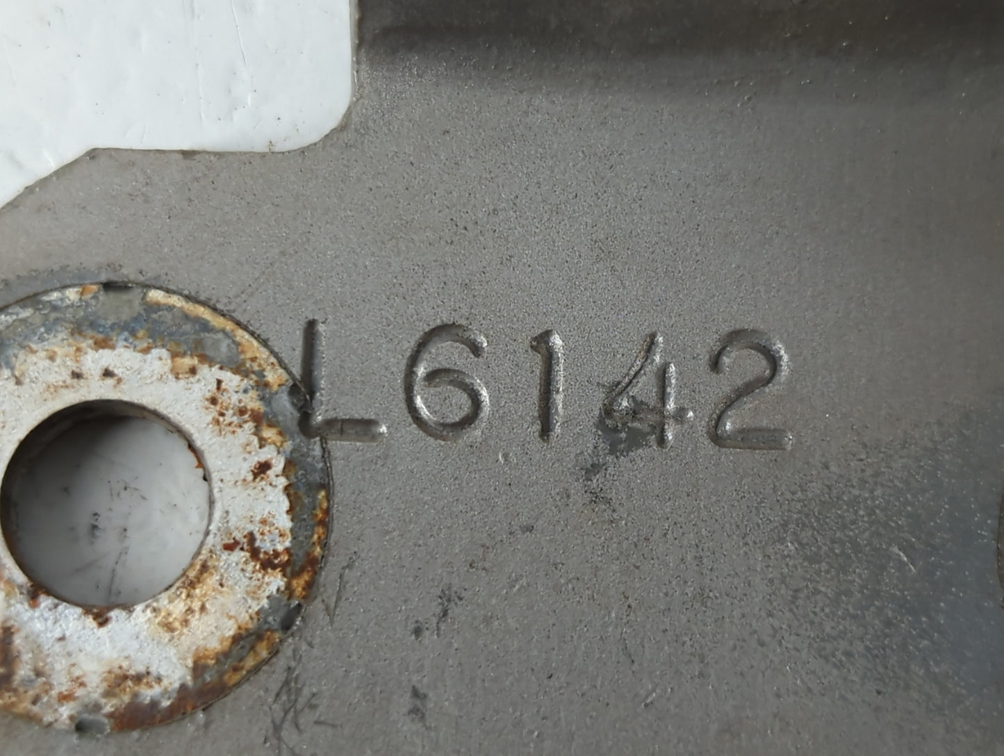 1995-1998 Buick Riviera Passenger Right Hood Hinge - Oemusedautoparts1.com