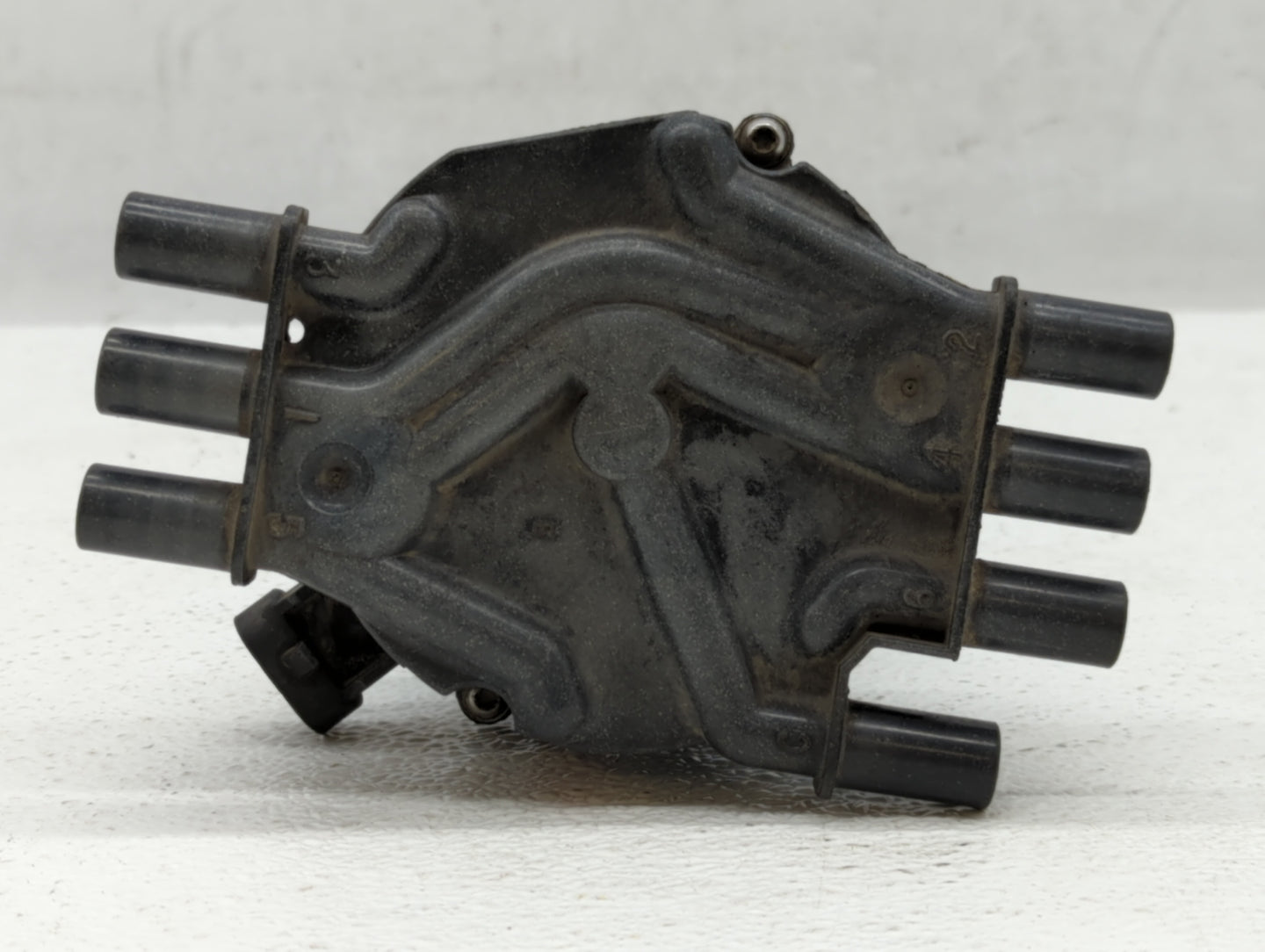 1996 Chevrolet Astro Engine Ignition Distributor OEM P/N:1104050 Fits OEM Used Auto Parts - Oemusedautoparts1.com