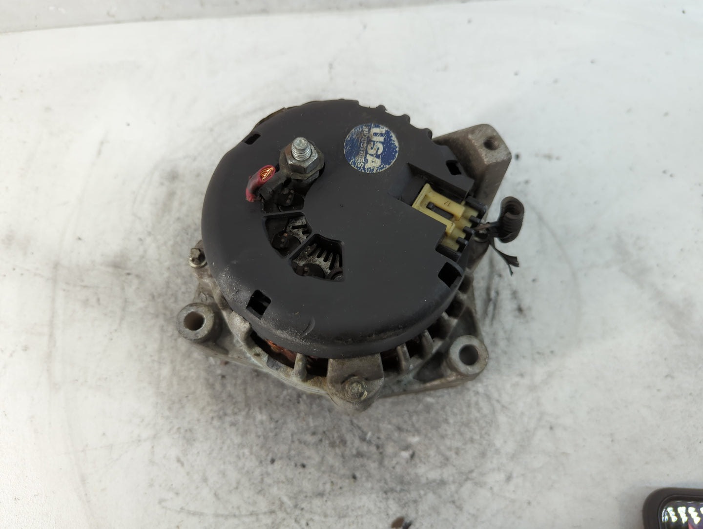 1996-2000 Chevrolet Astro Alternator Replacement Generator Charging Assembly Engine OEM P/N:02-237182 Fits OEM Used Auto Par
