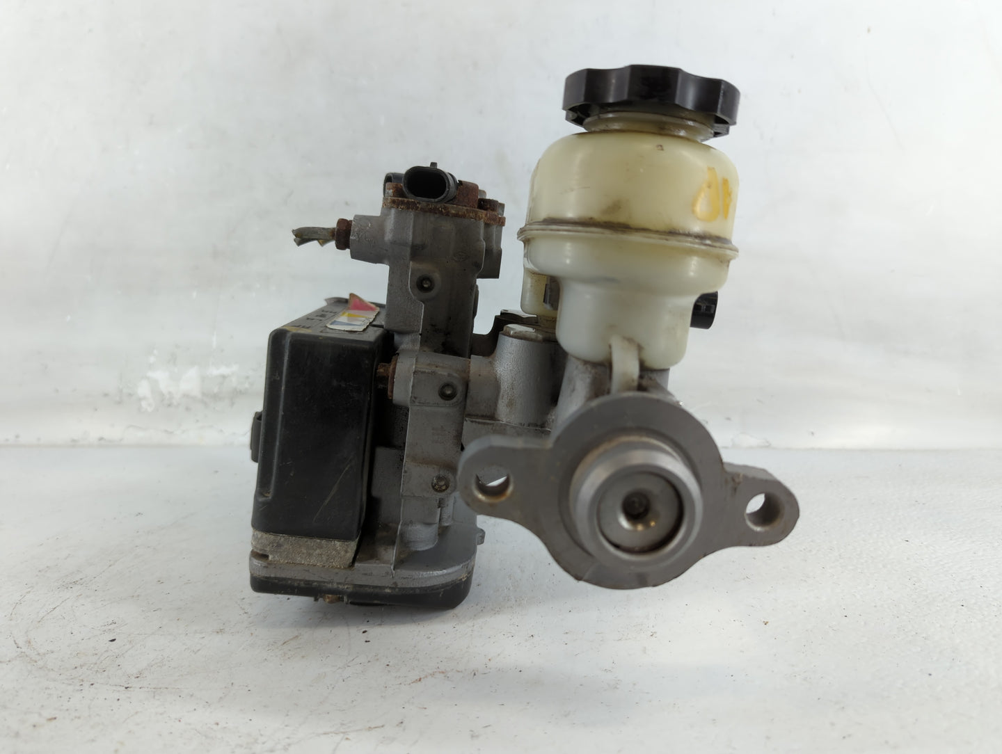 1992-1996 Chevrolet Beretta Brake Master Cylinder - Oemusedautoparts1.com