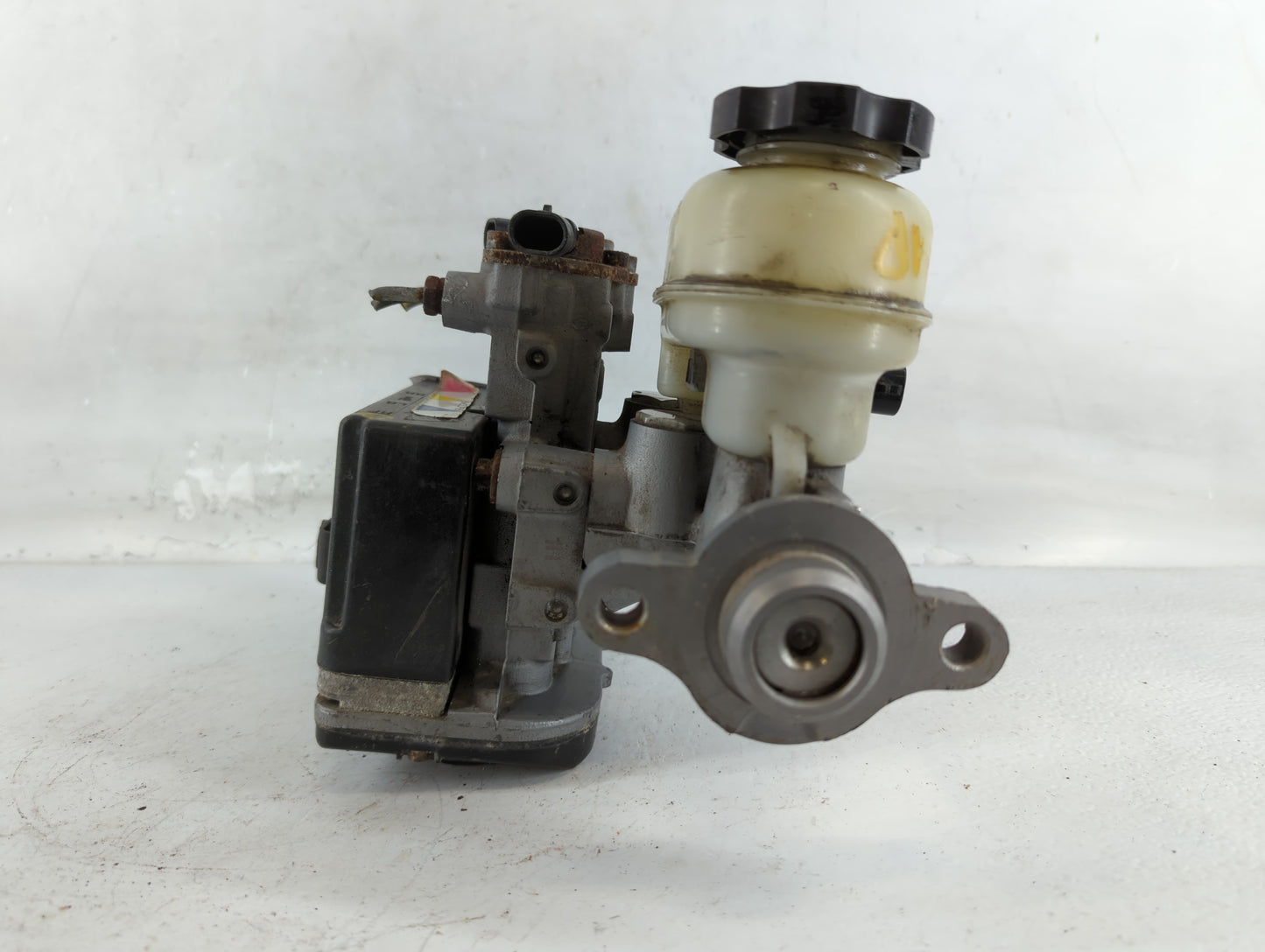 1992-1996 Chevrolet Beretta Brake Master Cylinder - Oemusedautoparts1.com