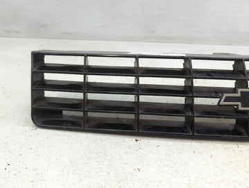 1994-1996 Chevrolet Beretta Front Grille Bumper Not Included