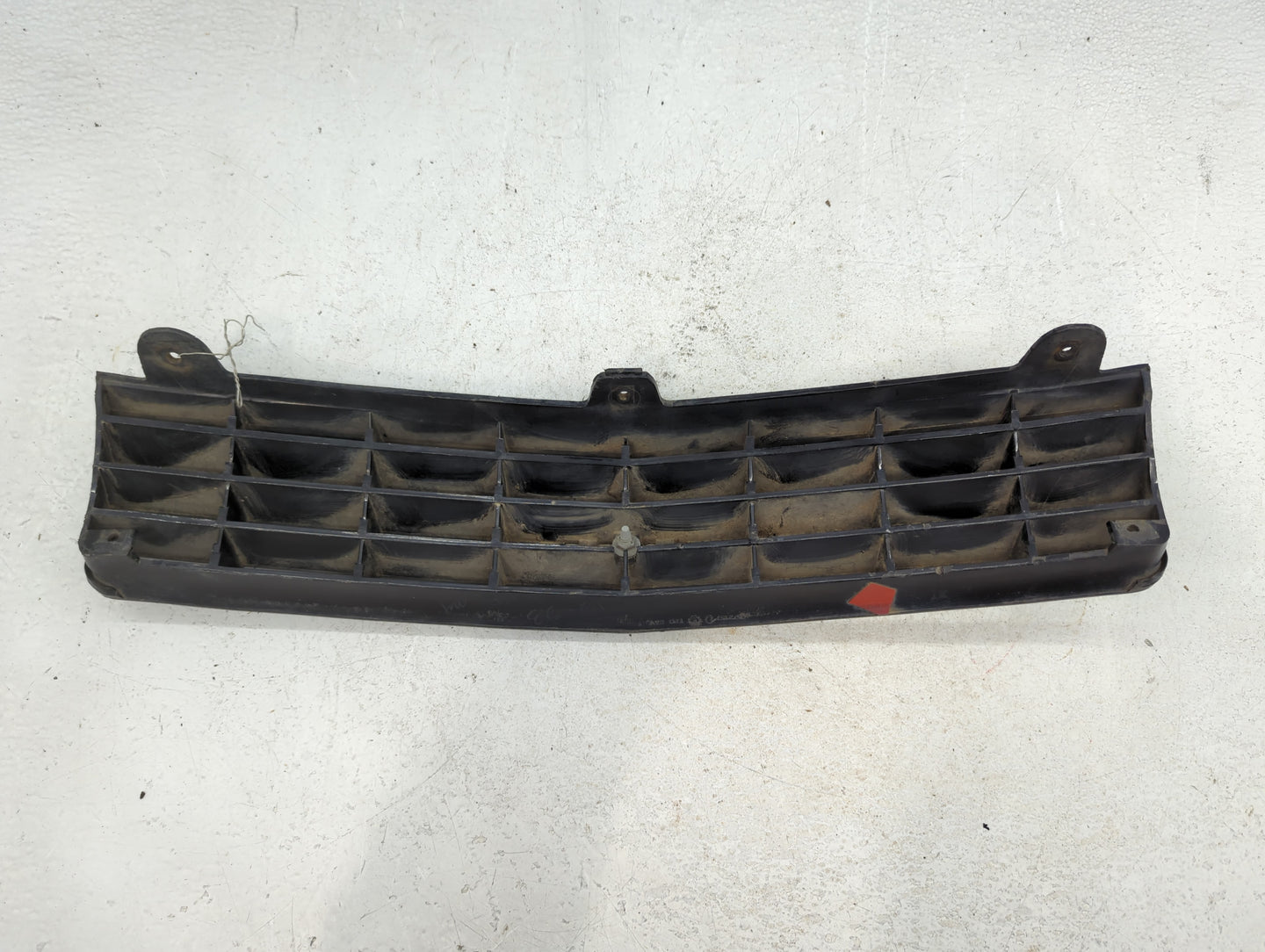 1994-1996 Chevrolet Beretta Front Grille Bumper Not Included - Oemusedautoparts1.com