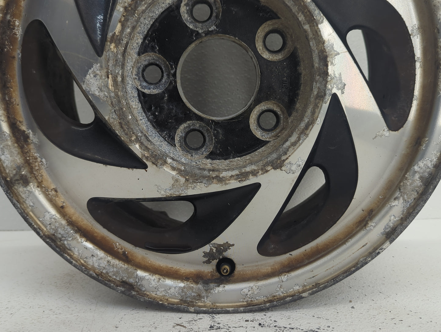 1995-2002 Chevrolet Blazer Oem Wheel Rim 1081798 - Oemusedautoparts1.com