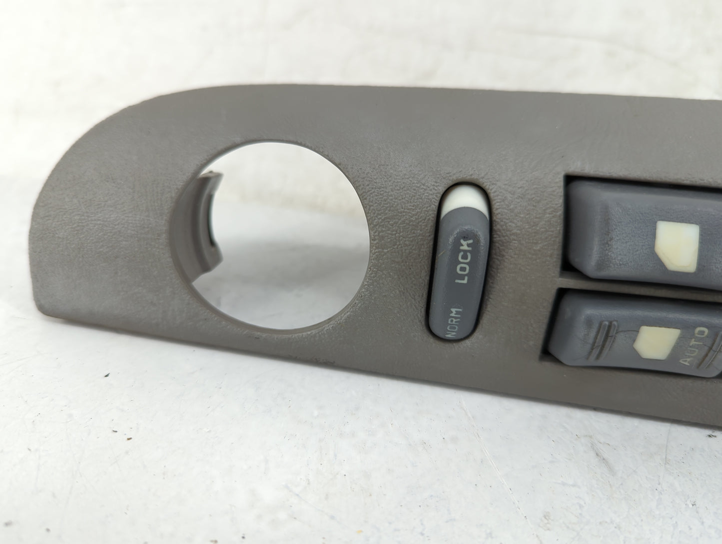 1996 Chevrolet Blazer Master Power Window Switch Replacement Driver Side Left Fits OEM Used Auto Parts - Oemusedautoparts1.c