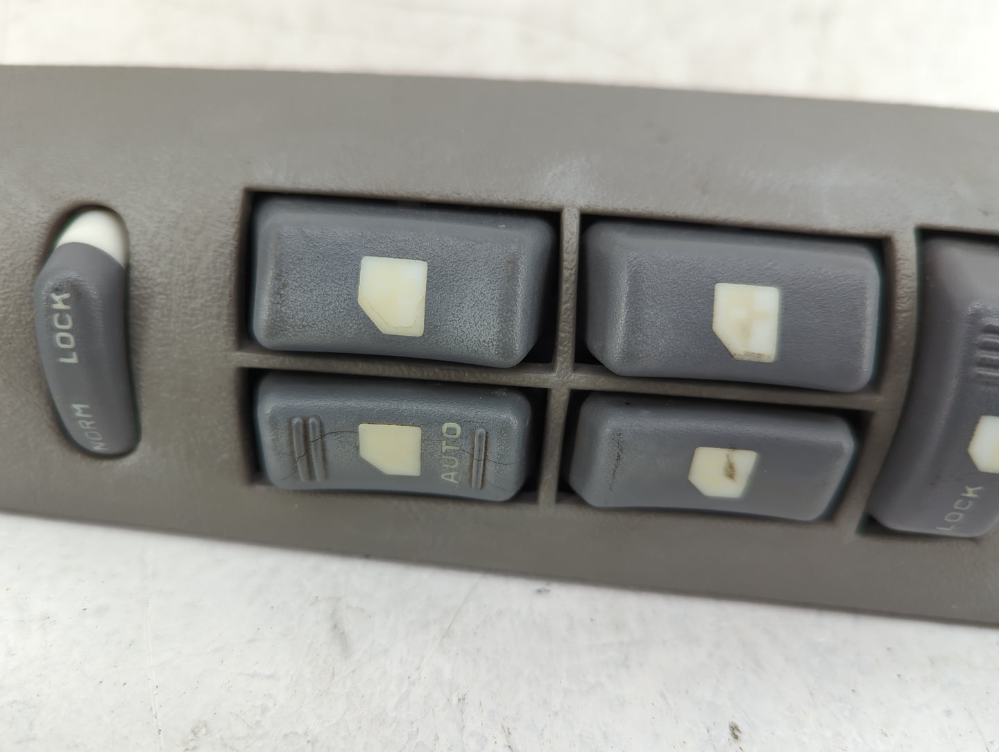 1996 Chevrolet Blazer Master Power Window Switch Replacement Driver Side Left Fits OEM Used Auto Parts - Oemusedautoparts1.c