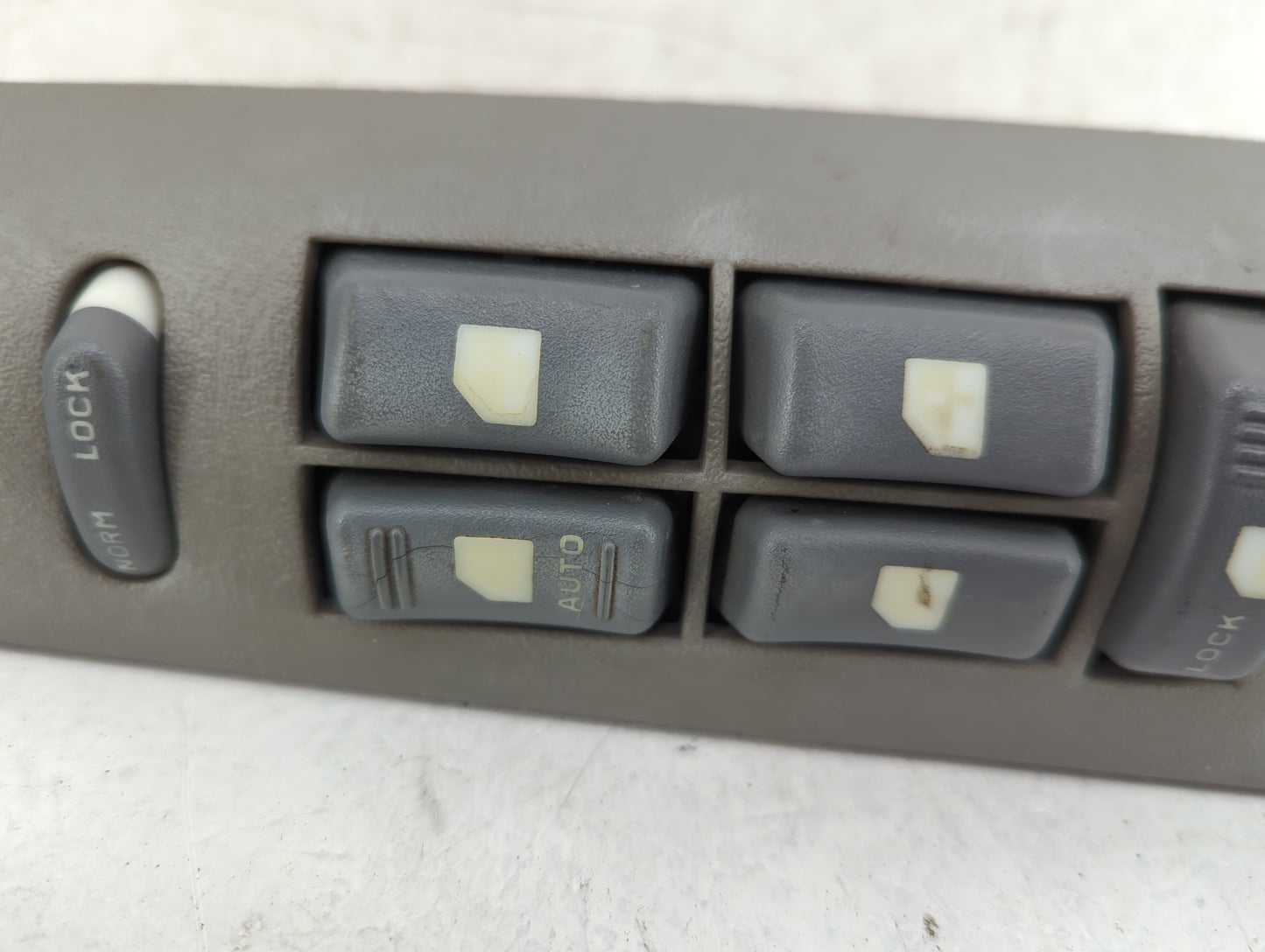 1996 Chevrolet Blazer Master Power Window Switch Replacement Driver Side Left Fits OEM Used Auto Parts - Oemusedautoparts1.c